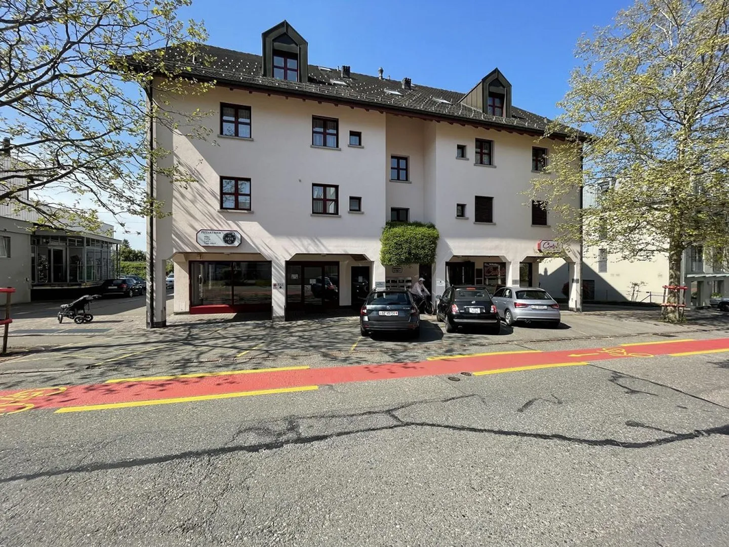 Spazio per studio/ufficio/vendita nel centro di Männedorf - Foto 1 di 8