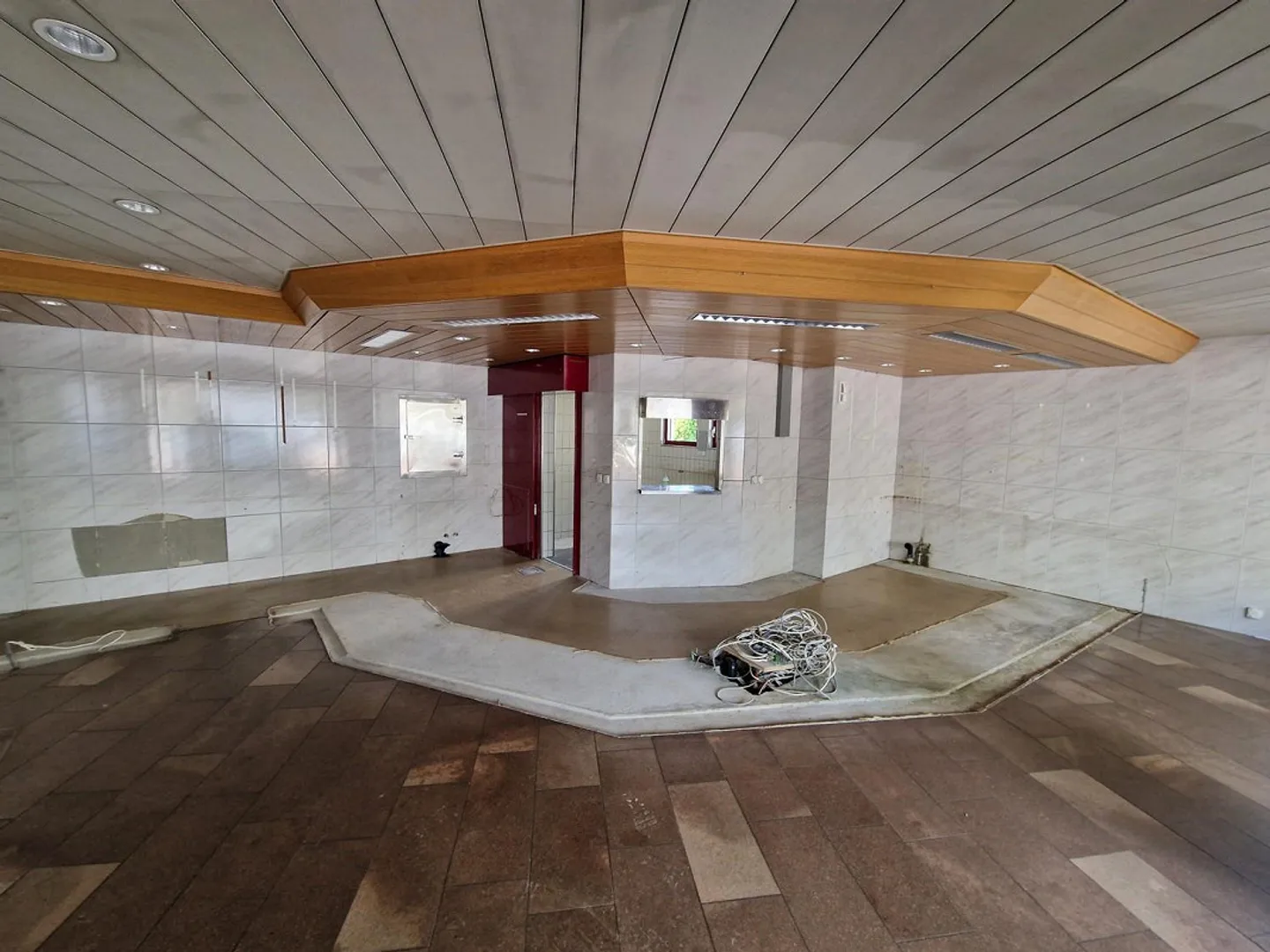 Spazio per studio/ufficio/vendita nel centro di Männedorf - Foto 4 di 8