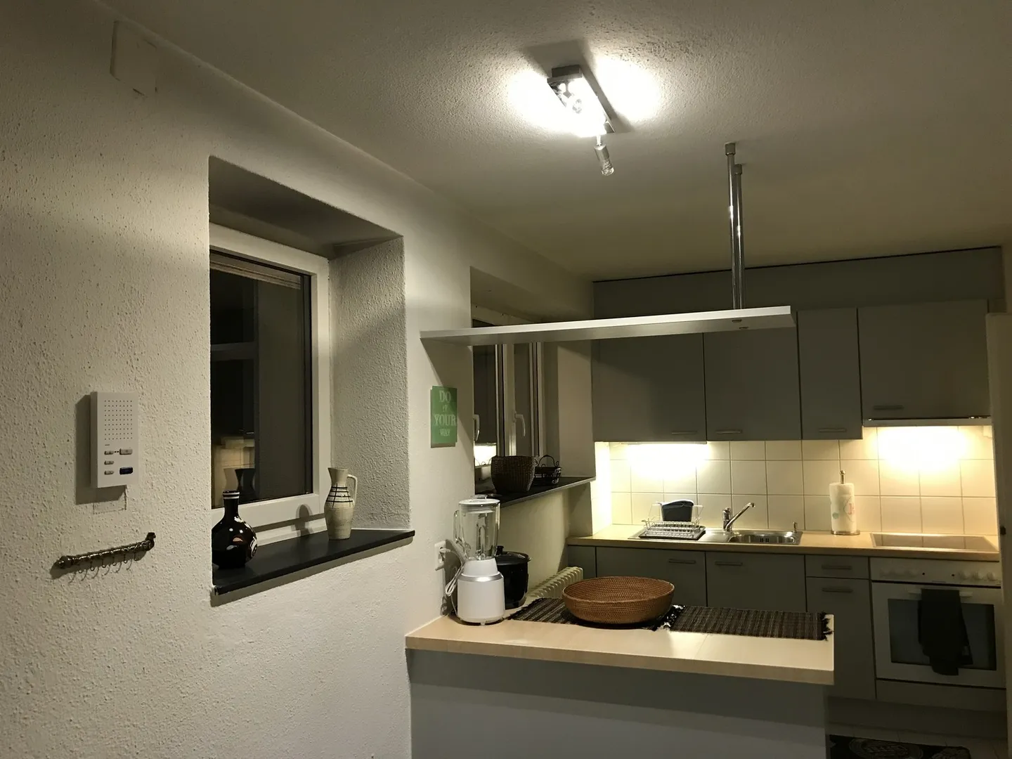 Appartamento affascinante di 3,5 stanze con balcone ad Adliswil - disponibile immediatamente - Foto 8 di 13