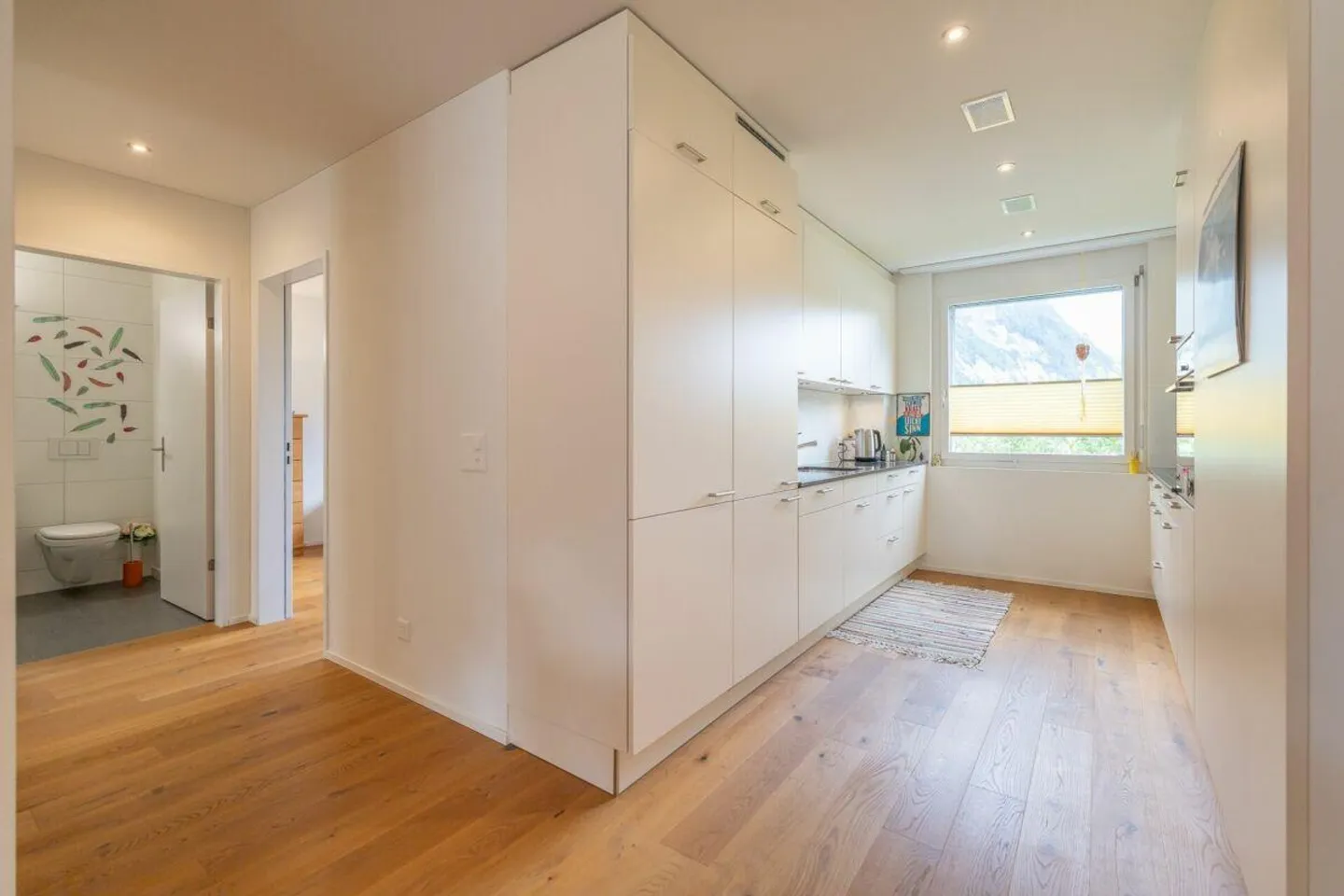Appartement moderne de 4,5 pièces dans un quartier résidentiel familial - Photo 6 sur 13