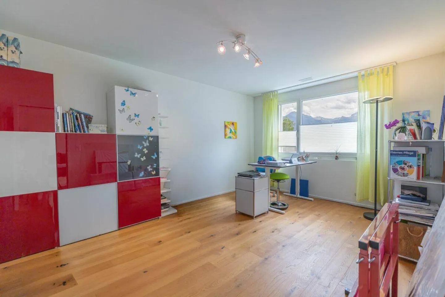 Appartement moderne de 4,5 pièces dans un quartier résidentiel familial - Photo 9 sur 13