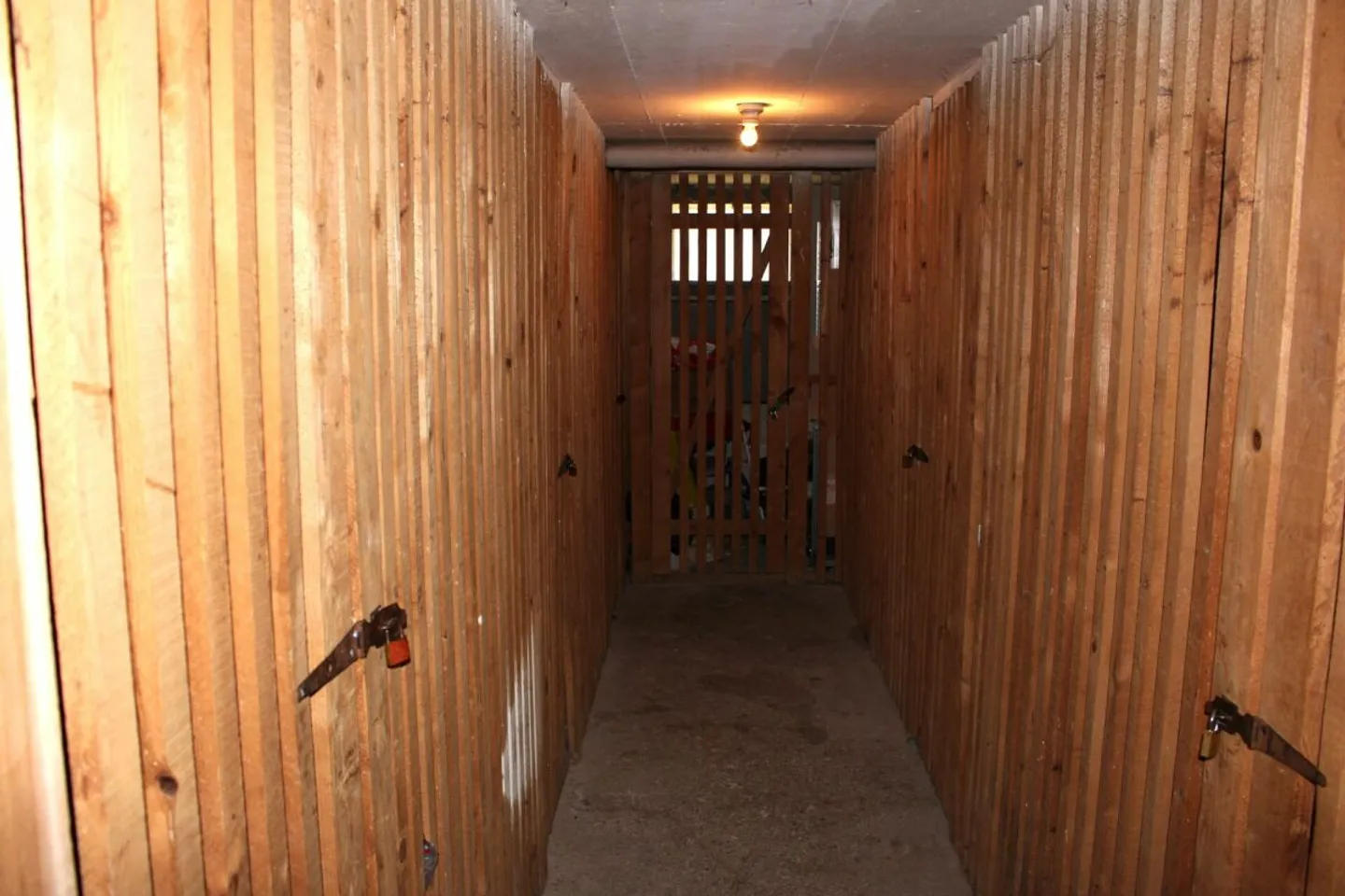 Multi-family house with 9 apartments - Photo 9 of 10