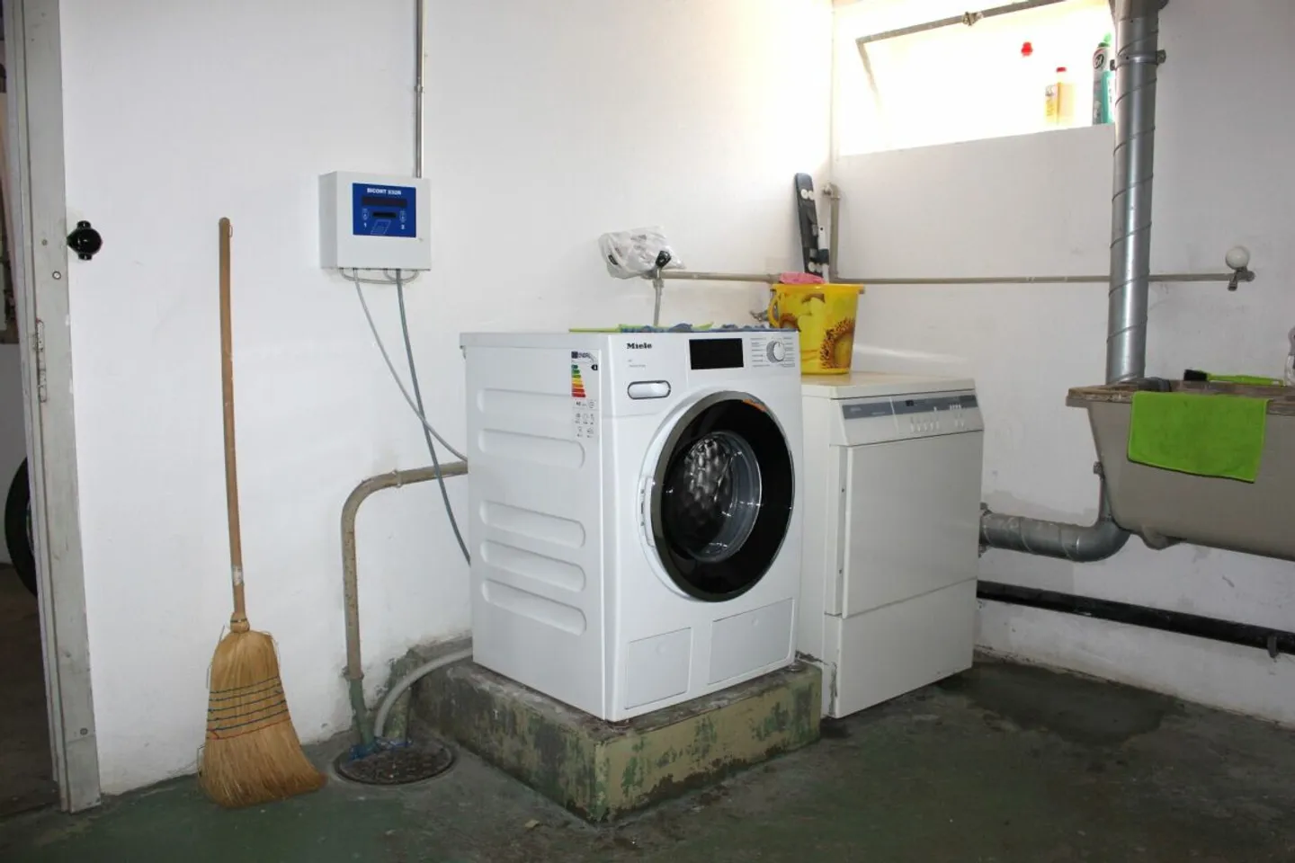 Multi-family house with 9 apartments - Photo 10 of 10