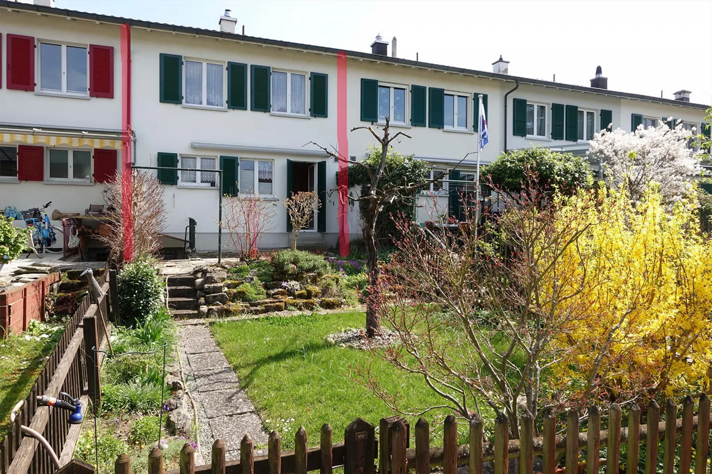 Row house near the village center - Photo 1 of 5