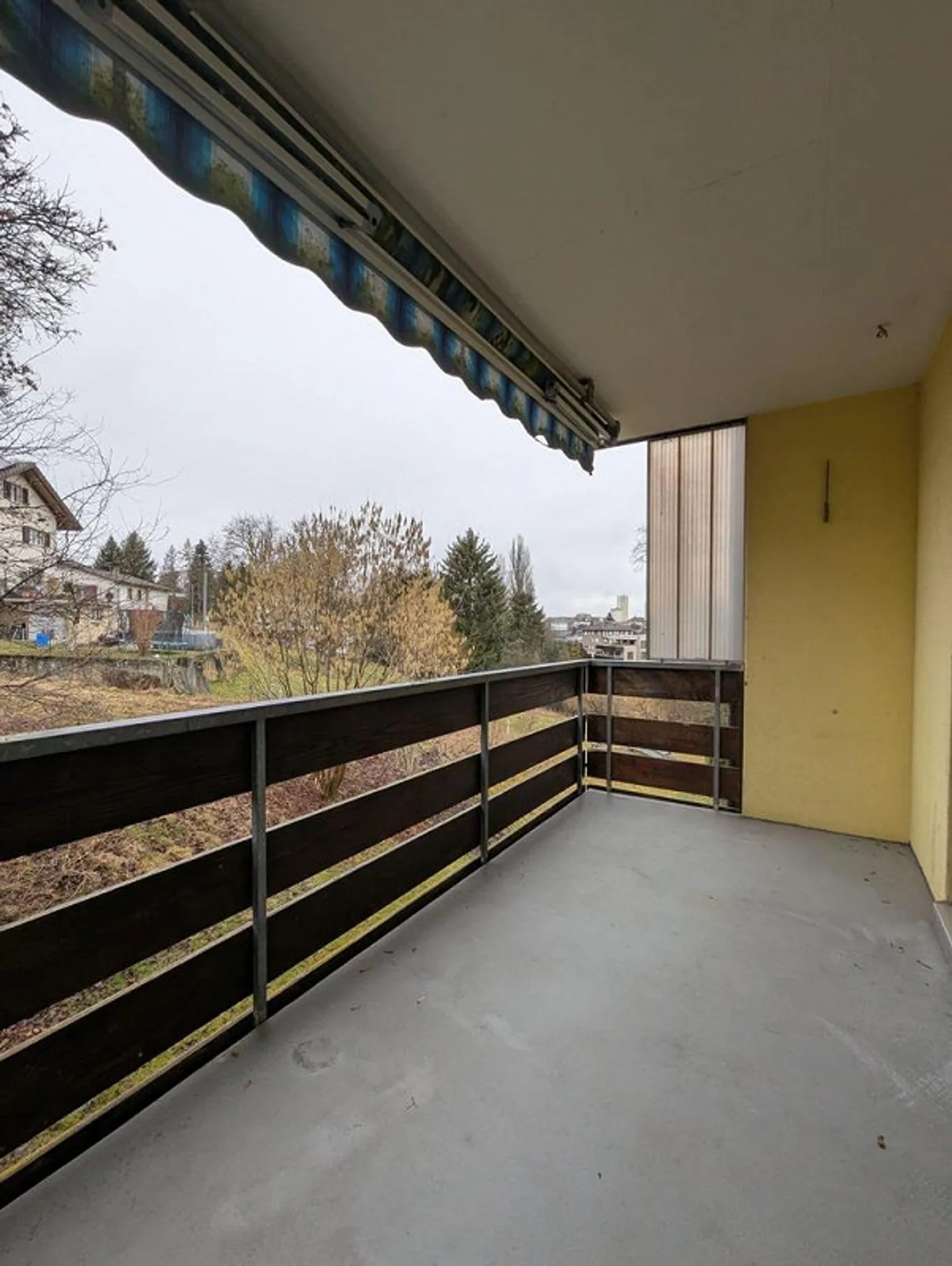 Luminoso appartamento di 4,5 stanze al 2° piano con balcone - Foto 10 di 11