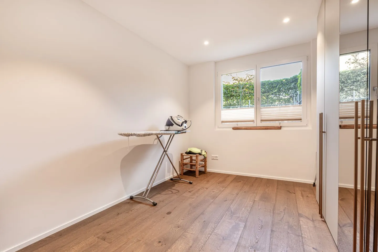 Condominio moderno di 4,5 stanze con grande area esterna e giardino d'inverno - Foto 10 di 14