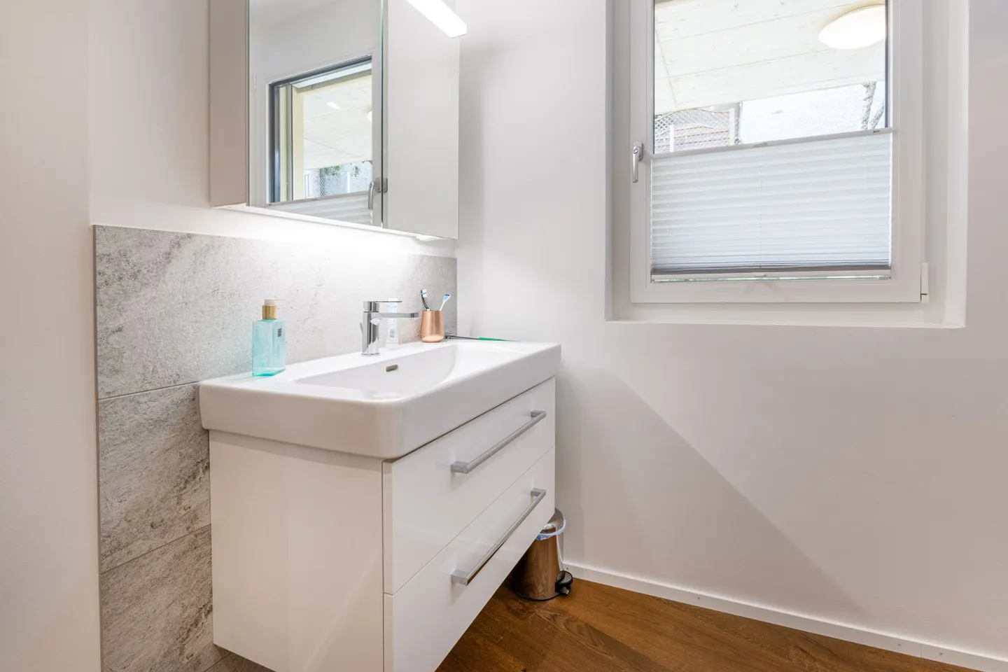 Condominio moderno di 4,5 stanze con grande area esterna e giardino d'inverno - Foto 11 di 14