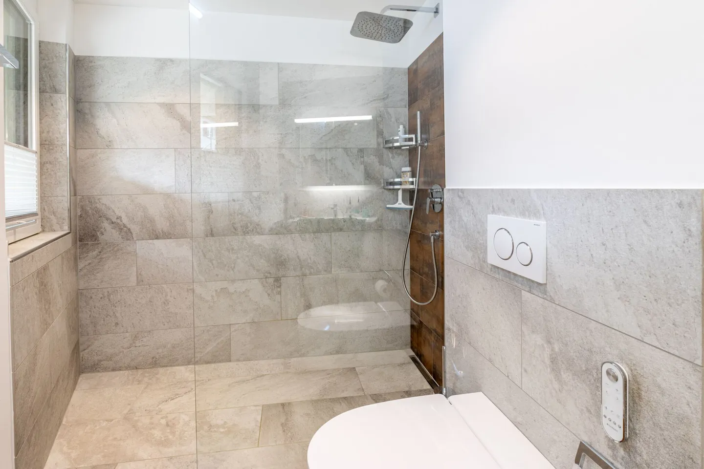 Condominio moderno di 4,5 stanze con grande area esterna e giardino d'inverno - Foto 12 di 14