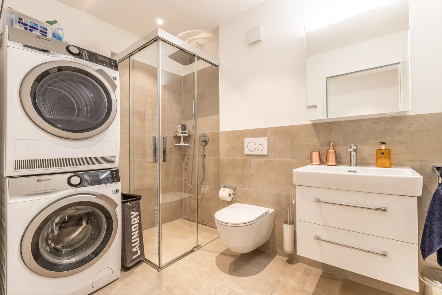 Condominio moderno di 4,5 stanze con grande area esterna e giardino d'inverno - Foto 13 di 14