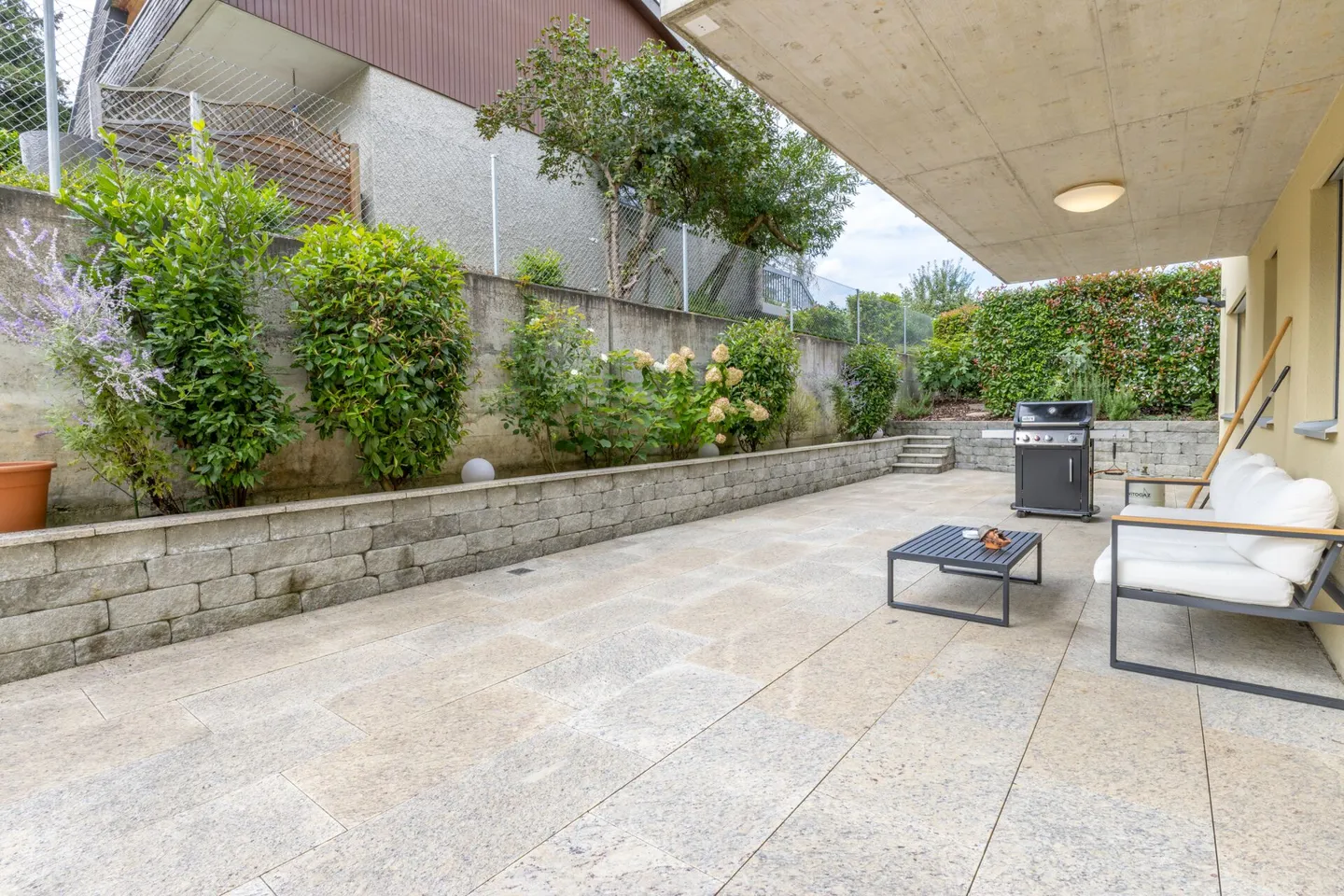 Condominio moderno di 4,5 stanze con grande area esterna e giardino d'inverno - Foto 7 di 14