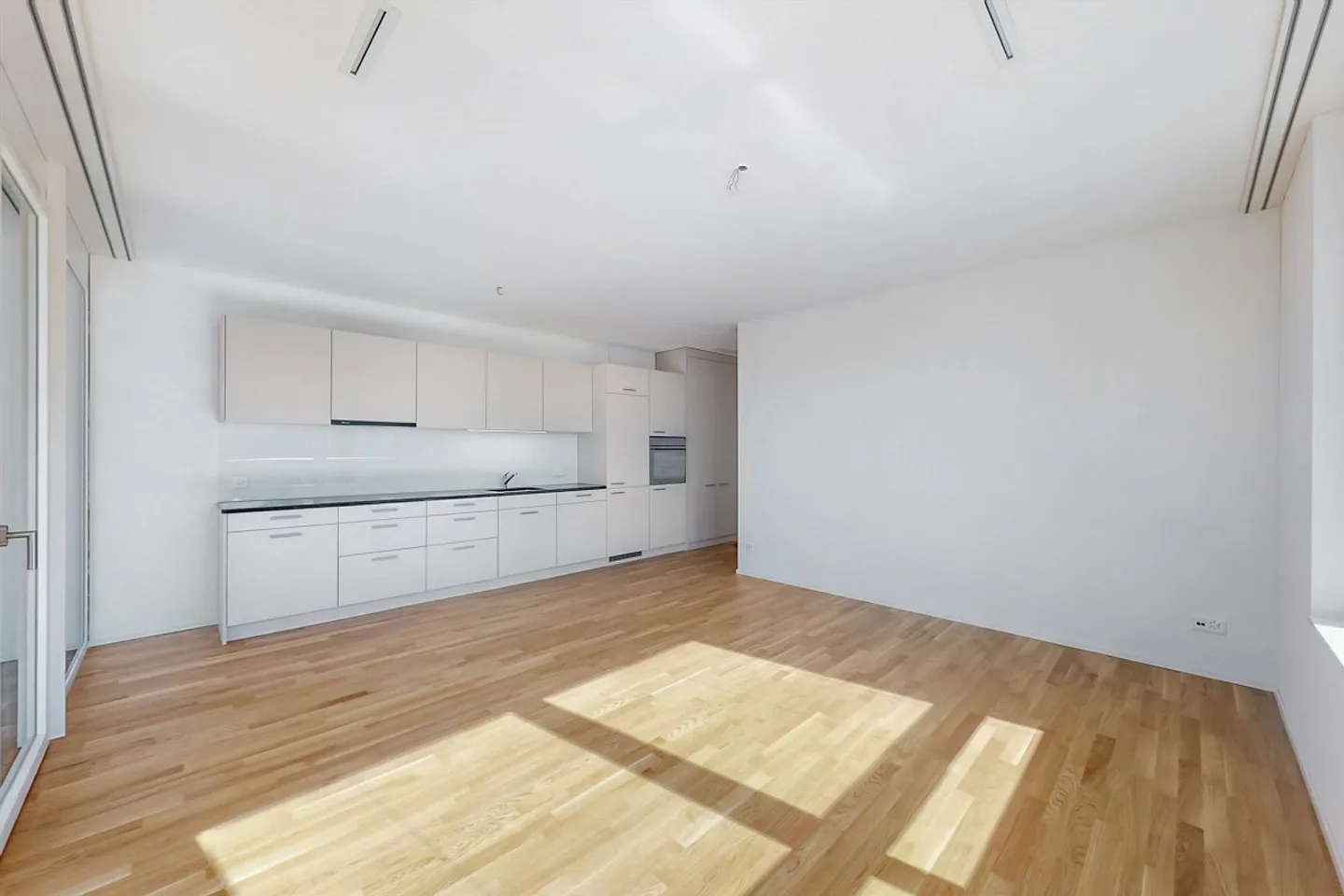 Appartamento elegante in piazza industriale - Foto 4 di 8