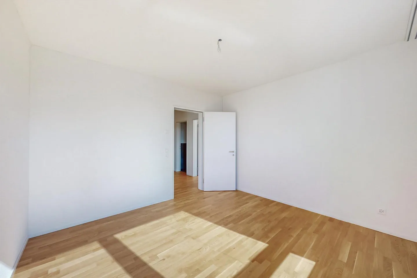 Appartamento elegante in piazza industriale - Foto 6 di 8