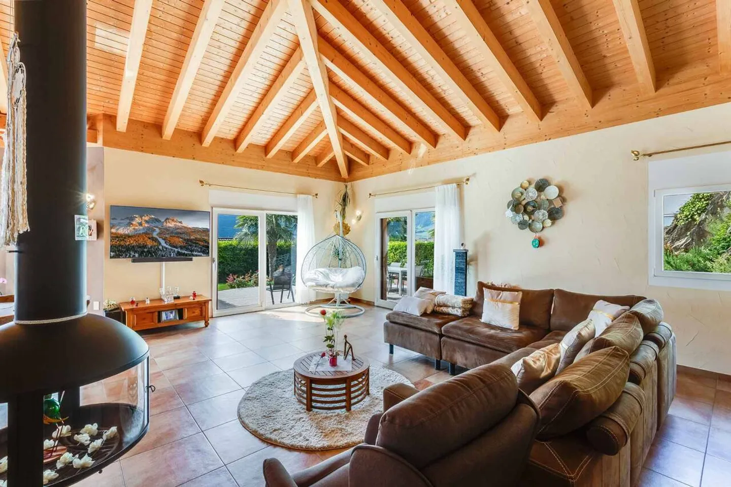 Villa exceptionnelle de 4,5 pièces - Photo 2 sur 13