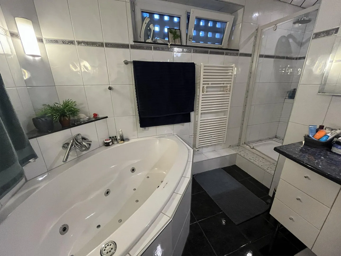 Modern, bright and centrally located 3.5-room apartment, furnished, near the Rhine - Photo 5 of 14