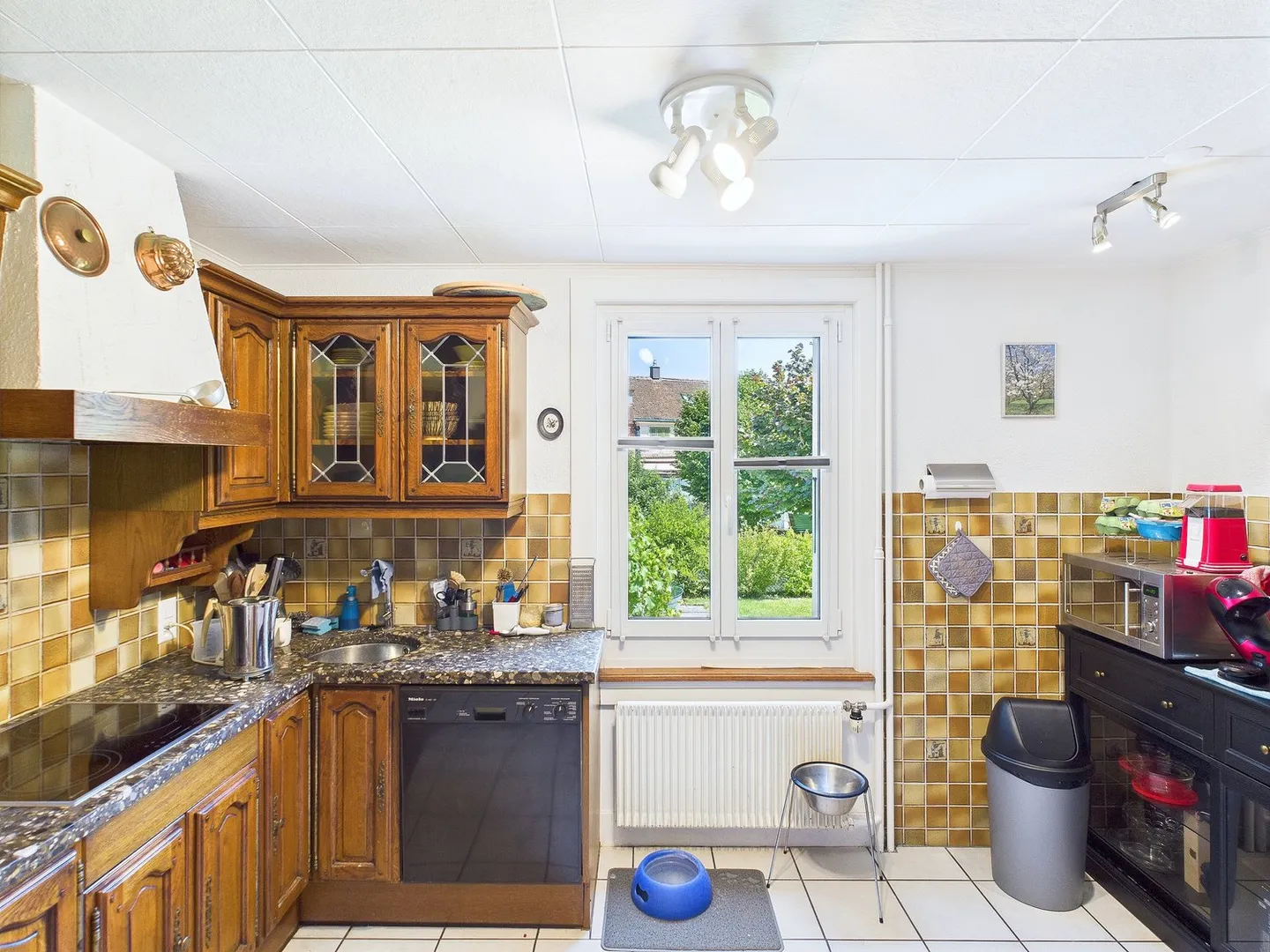 Charmantes Einfamilienhaus mit grosszügigem Garten - Foto 5 von 13