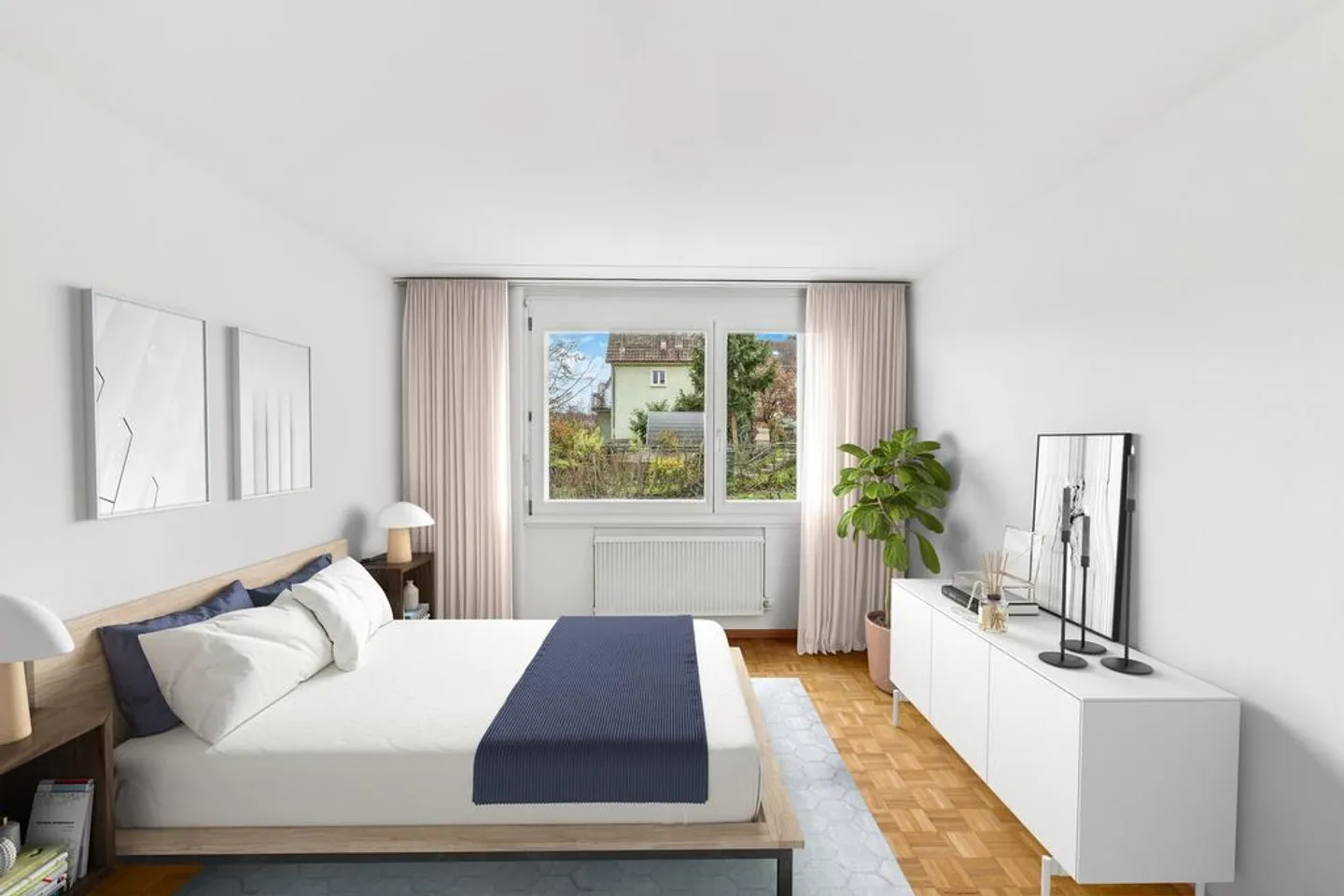 Luminoso appartamento di 4 stanze in una piccola casa plurifamiliare in affitto - Foto 3 di 12