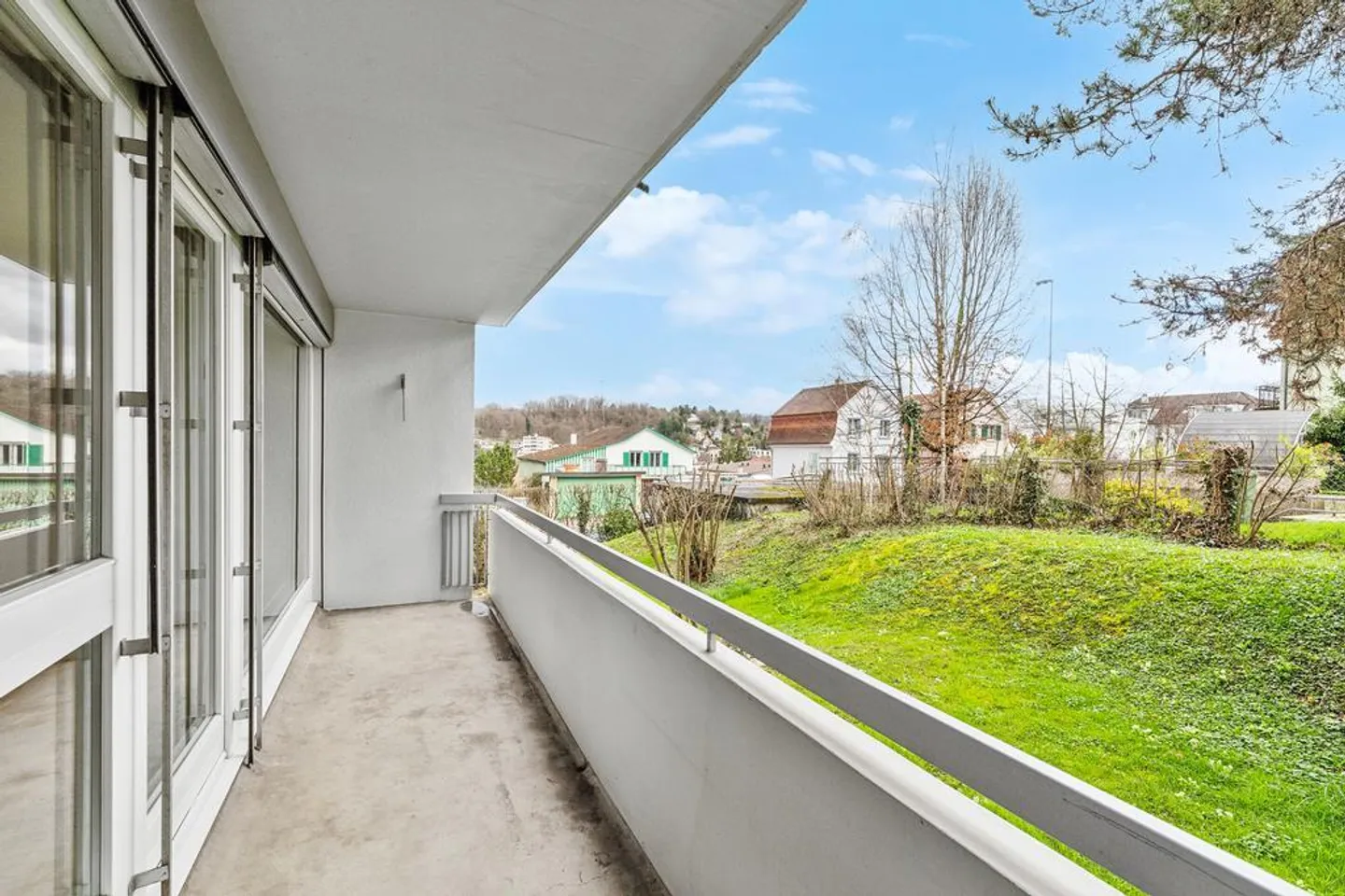 Luminoso appartamento di 4 stanze in una piccola casa plurifamiliare in affitto - Foto 12 di 12