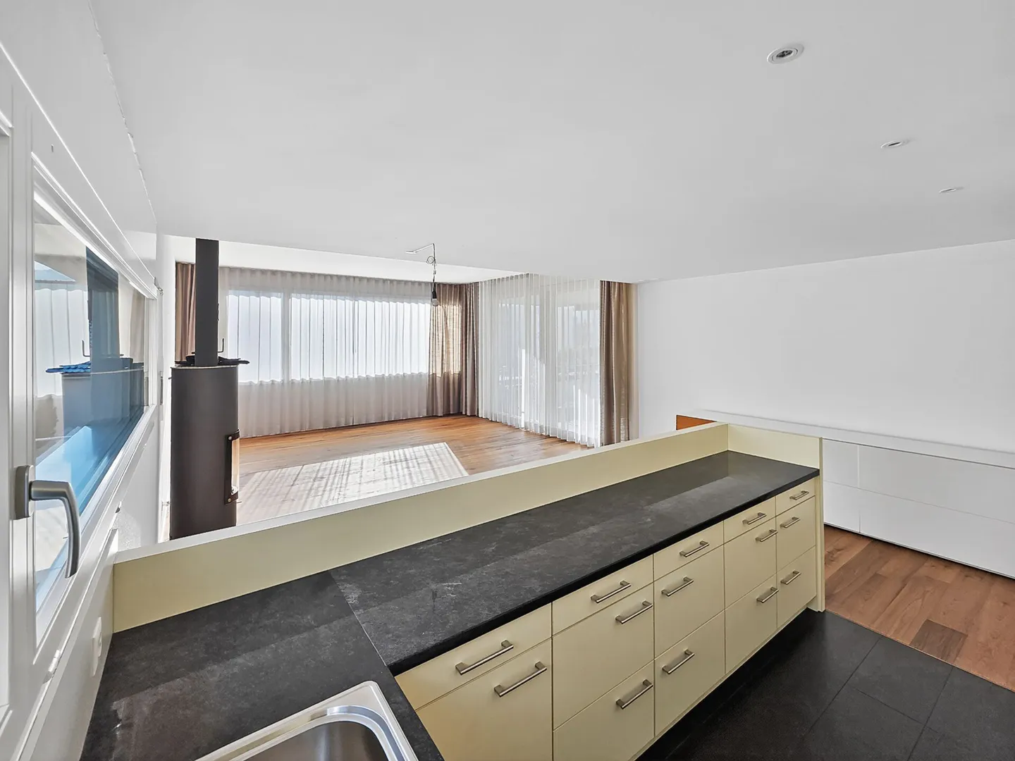 Paradiso familiare soleggiato con terrazza e giardino - Foto 2 di 23