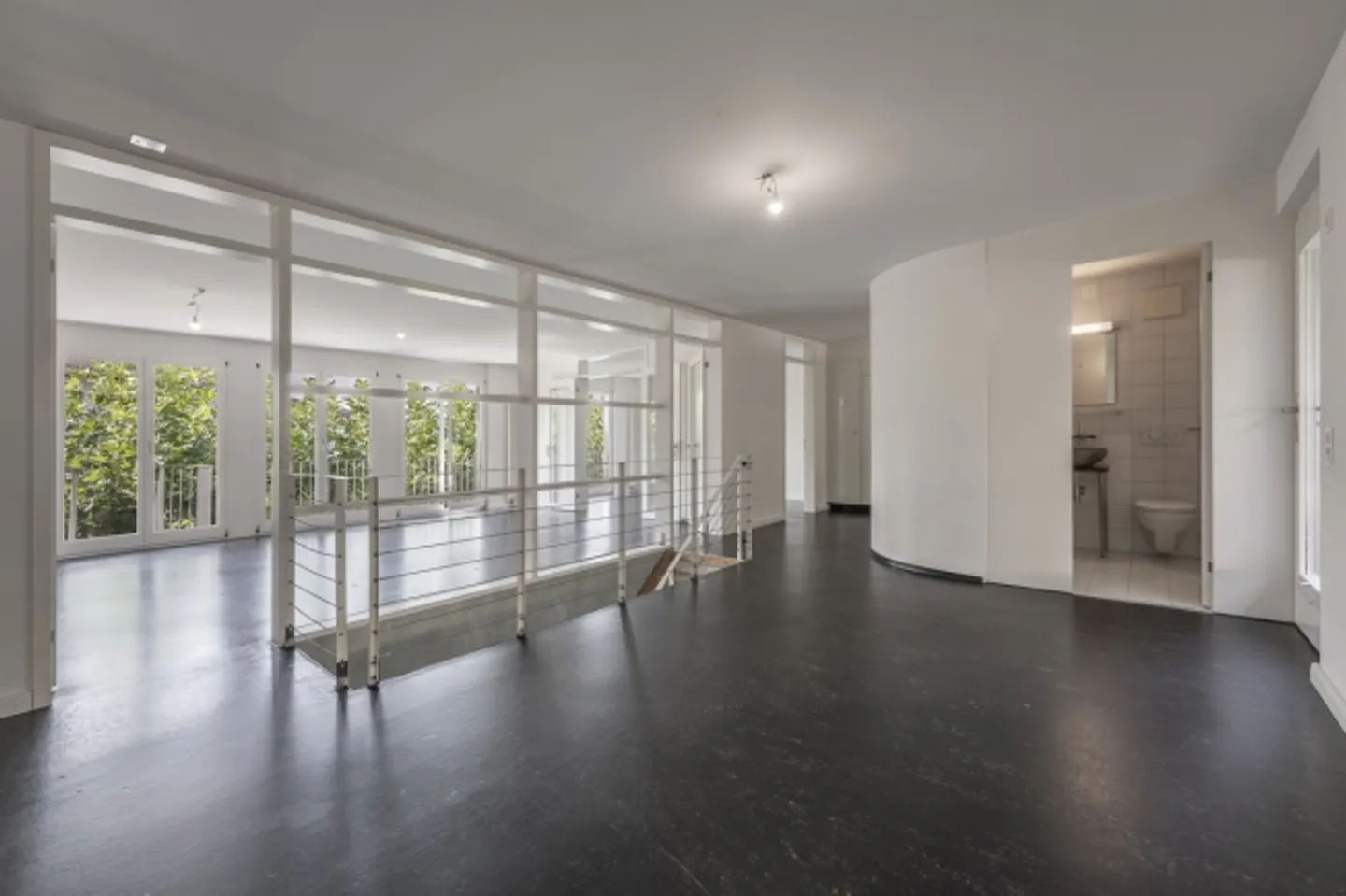 Duplex for sale - Photo 4 of 10