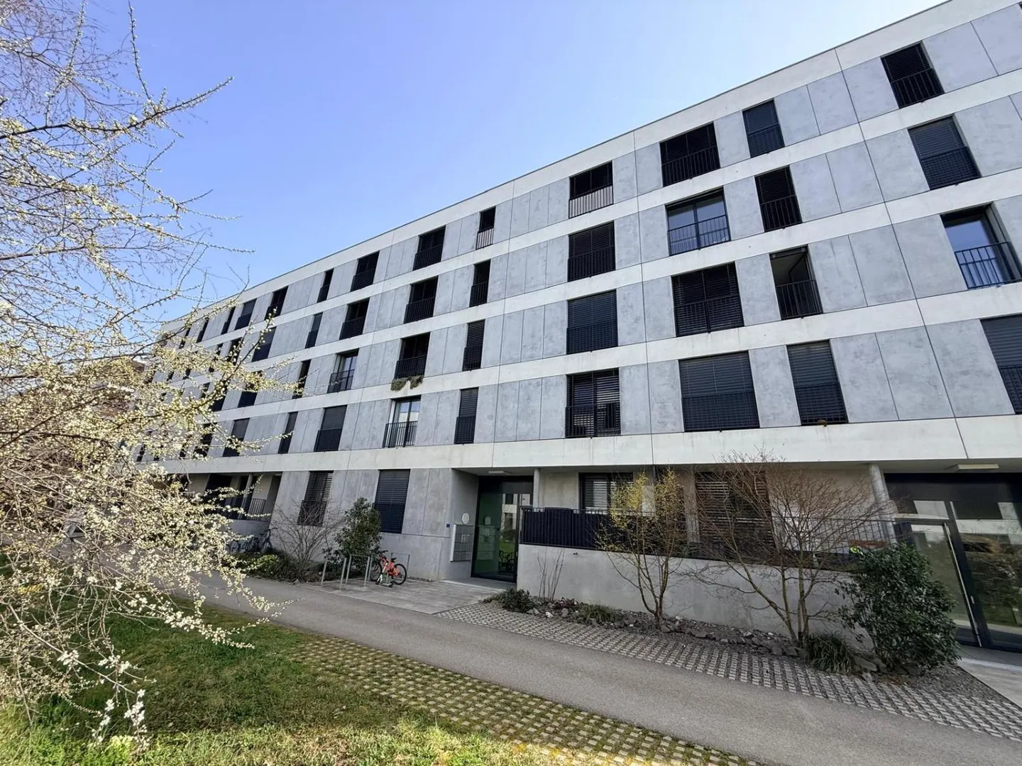 Appartement moderne de 4 pièces aux portes de Genève - Meyrin - Photo 2 of 11