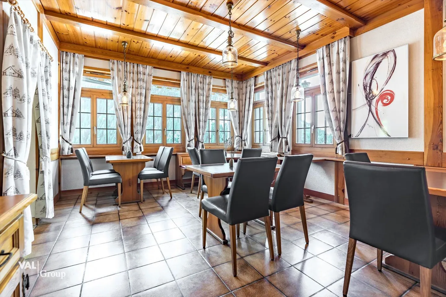Hotel-Ristorante Jägerheim in posizione privilegiata con molteplici possibilità di utilizzo - Foto 9 di 12
