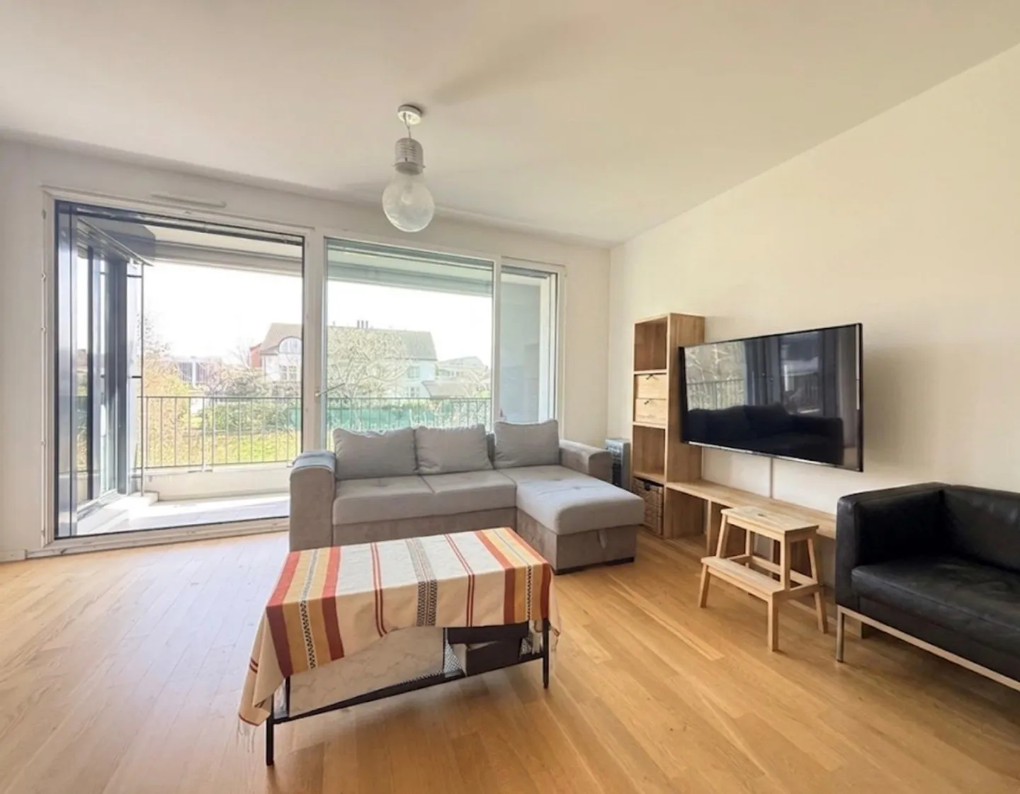 Appartement moderne de 4 pièces aux portes de Genève - Meyrin - Photo 3 of 11