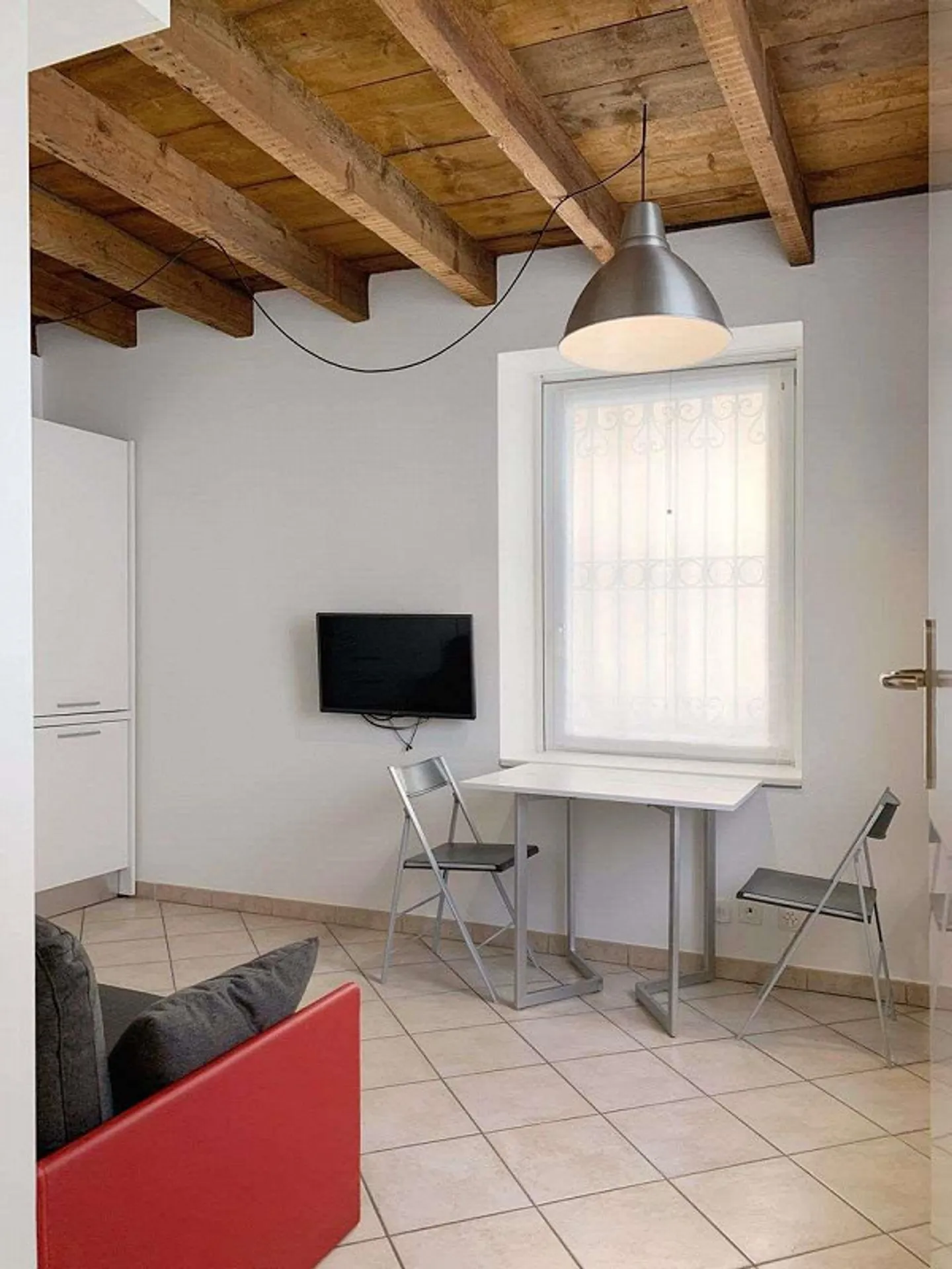 Modernes Möbliertes Studio Nur Wenige Schritte Vom See Entfernt - Alles Inklusive Formel - Foto 3 von 4