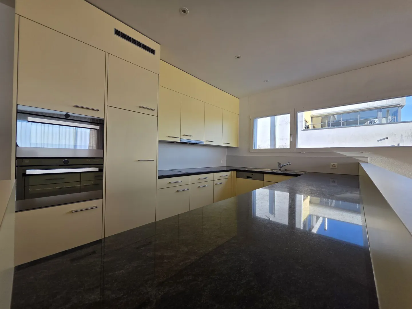 Paradiso familiare soleggiato con terrazza e giardino - Foto 6 di 23