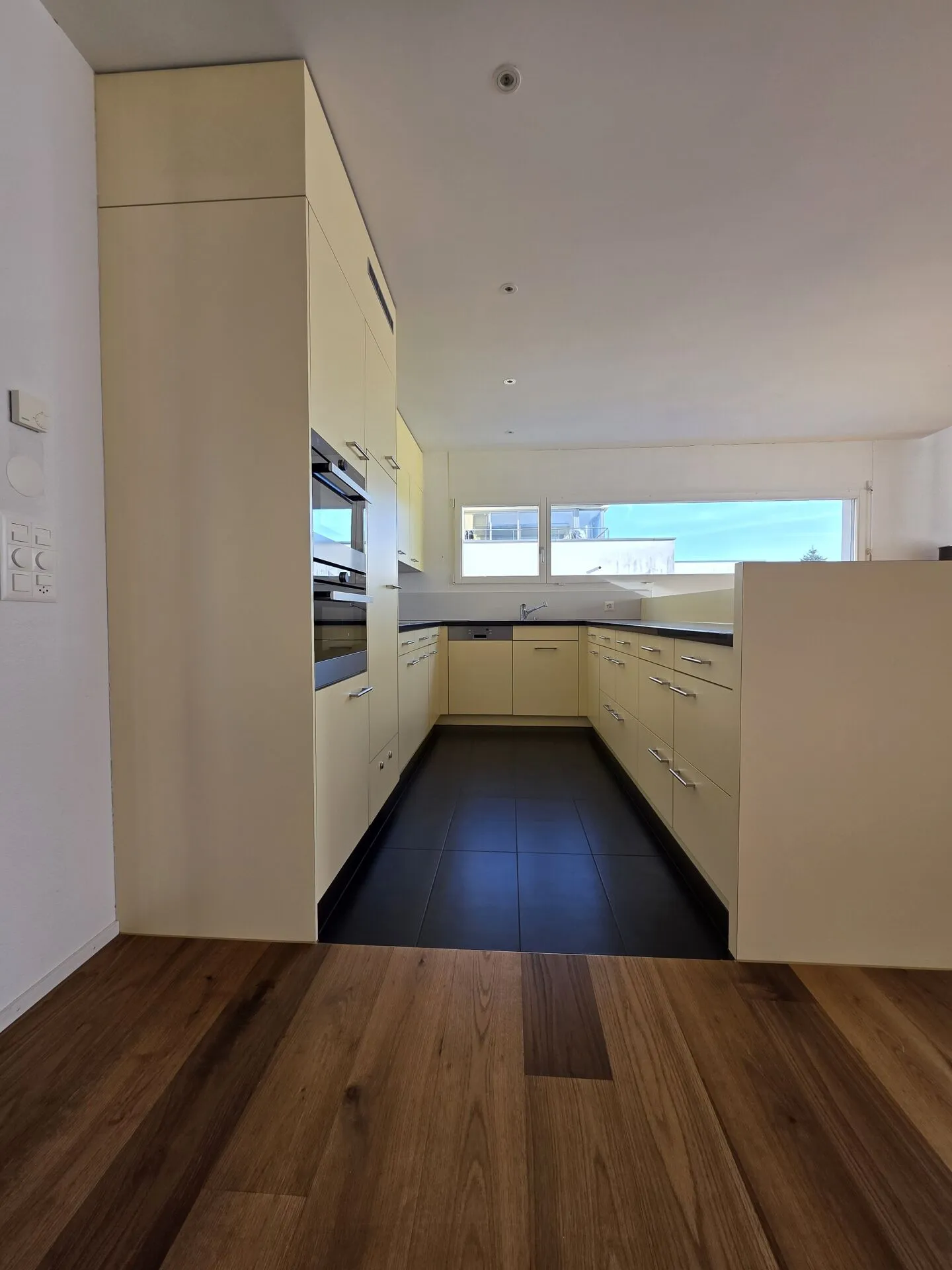 Paradiso familiare soleggiato con terrazza e giardino - Foto 7 di 23