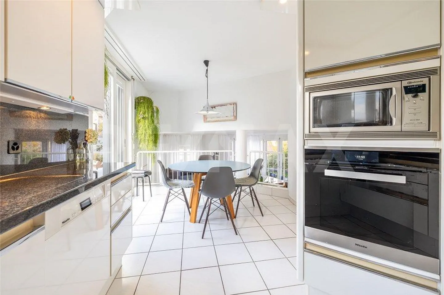 L'architecture rencontre l'atmosphère – une maison pour arriver et profiter - Photo 10 sur 13