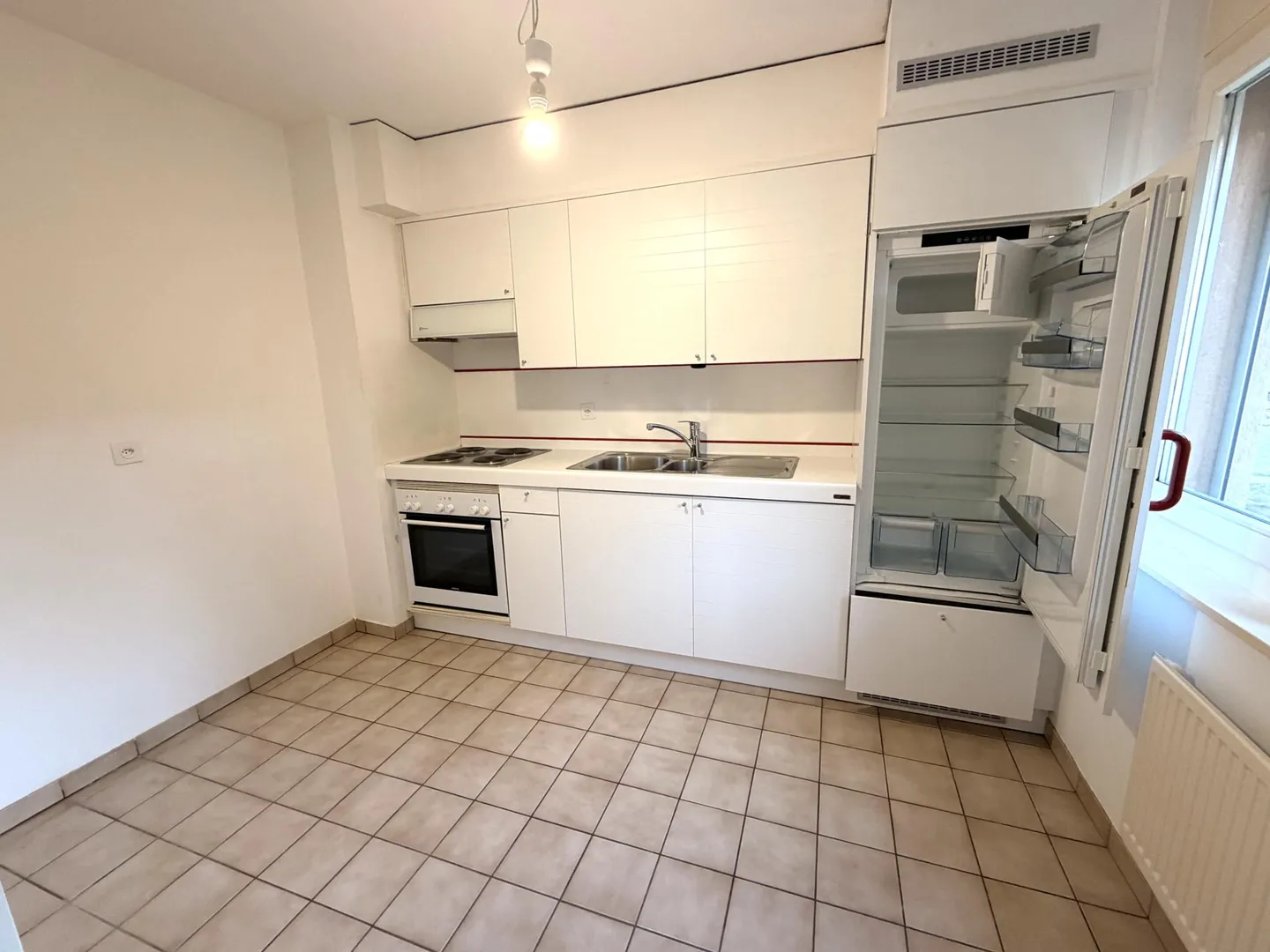 Charming 1.5 Room Apartment - Photo 2 of 4
