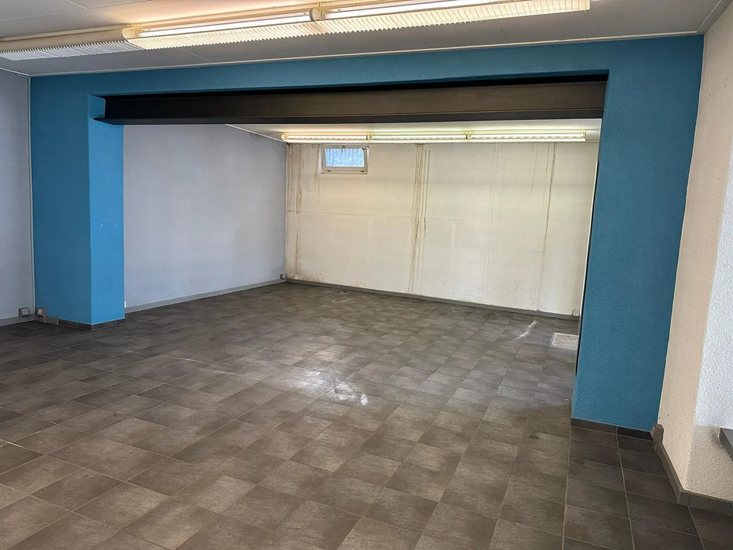 Commercial / Showroom - Photo 2 of 12