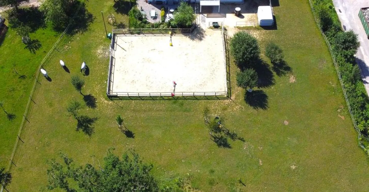 Ferme rénovée avec installations équestres - Photo 4 sur 29