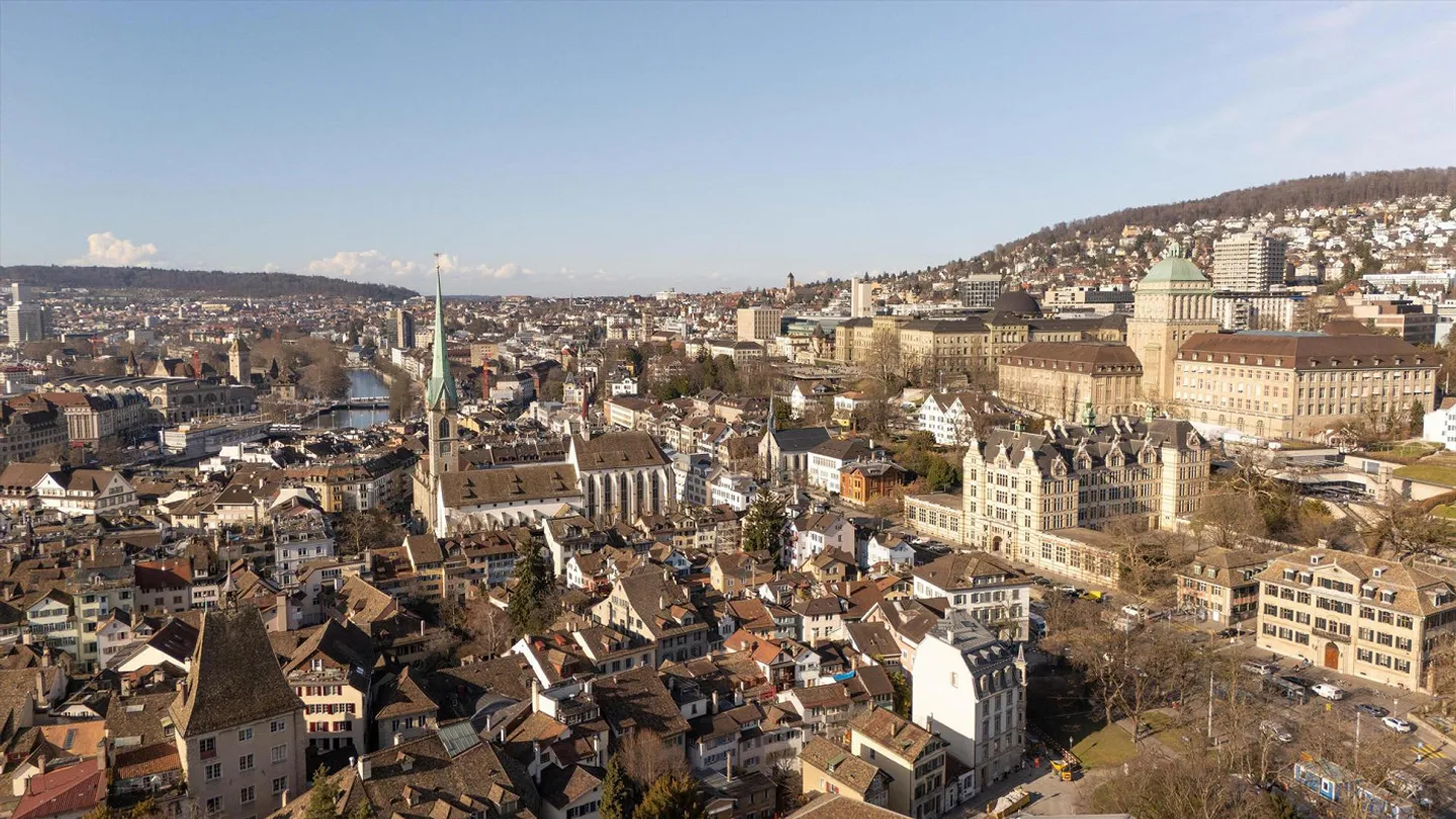 Maison historique de la vieille ville dans le quartier prisé 1 à Zurich - Photo 1 sur 7