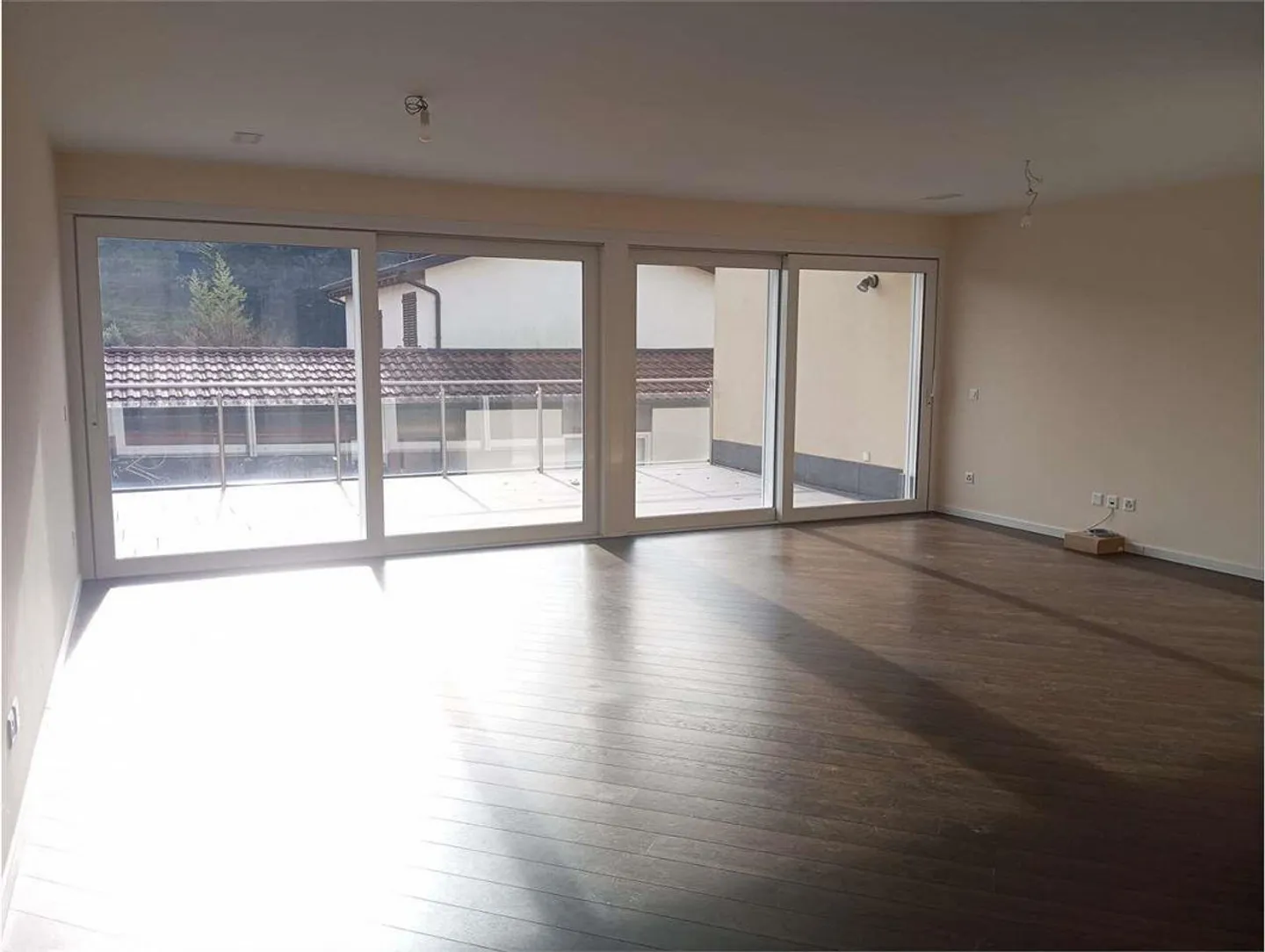 MINERGIE-VILLA MIT GARTEN IN ARZO - Foto 2 von 13