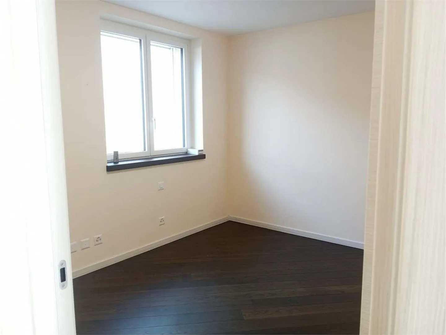 MINERGIE-VILLA MIT GARTEN IN ARZO - Foto 8 von 13