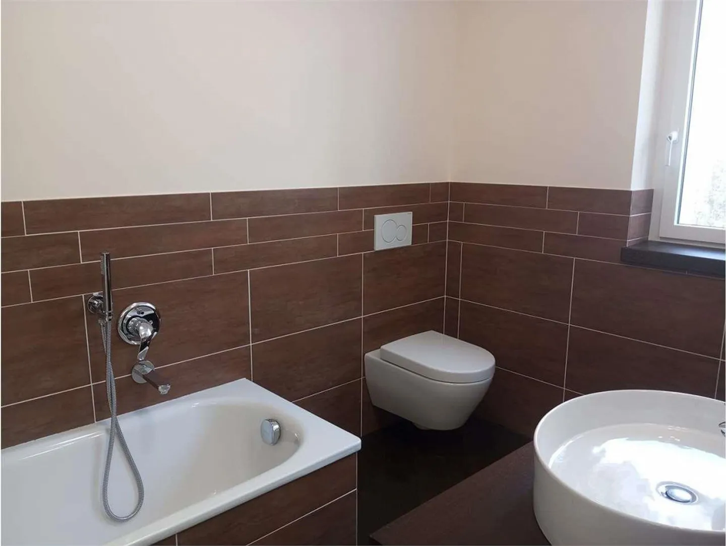 MINERGIE-VILLA MIT GARTEN IN ARZO - Foto 11 von 13