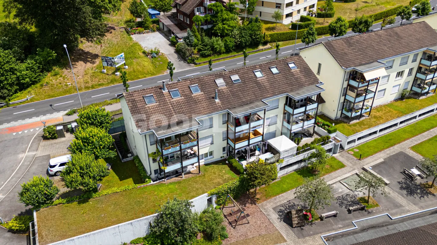 Zwei Gartenwohnungen an exklusiver Lage in Greppen - Wohnen, Arbeiten und Leben am See - Foto 8 di 8
