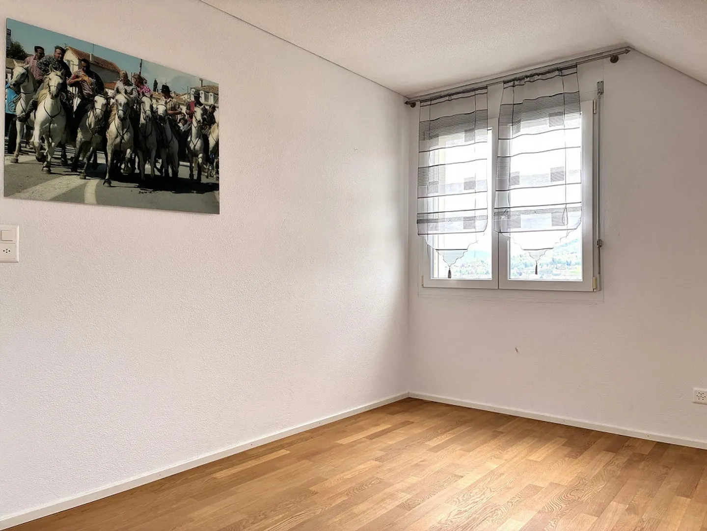 Modernes Einfamilienhaus mit Garten - Foto 7 von 13