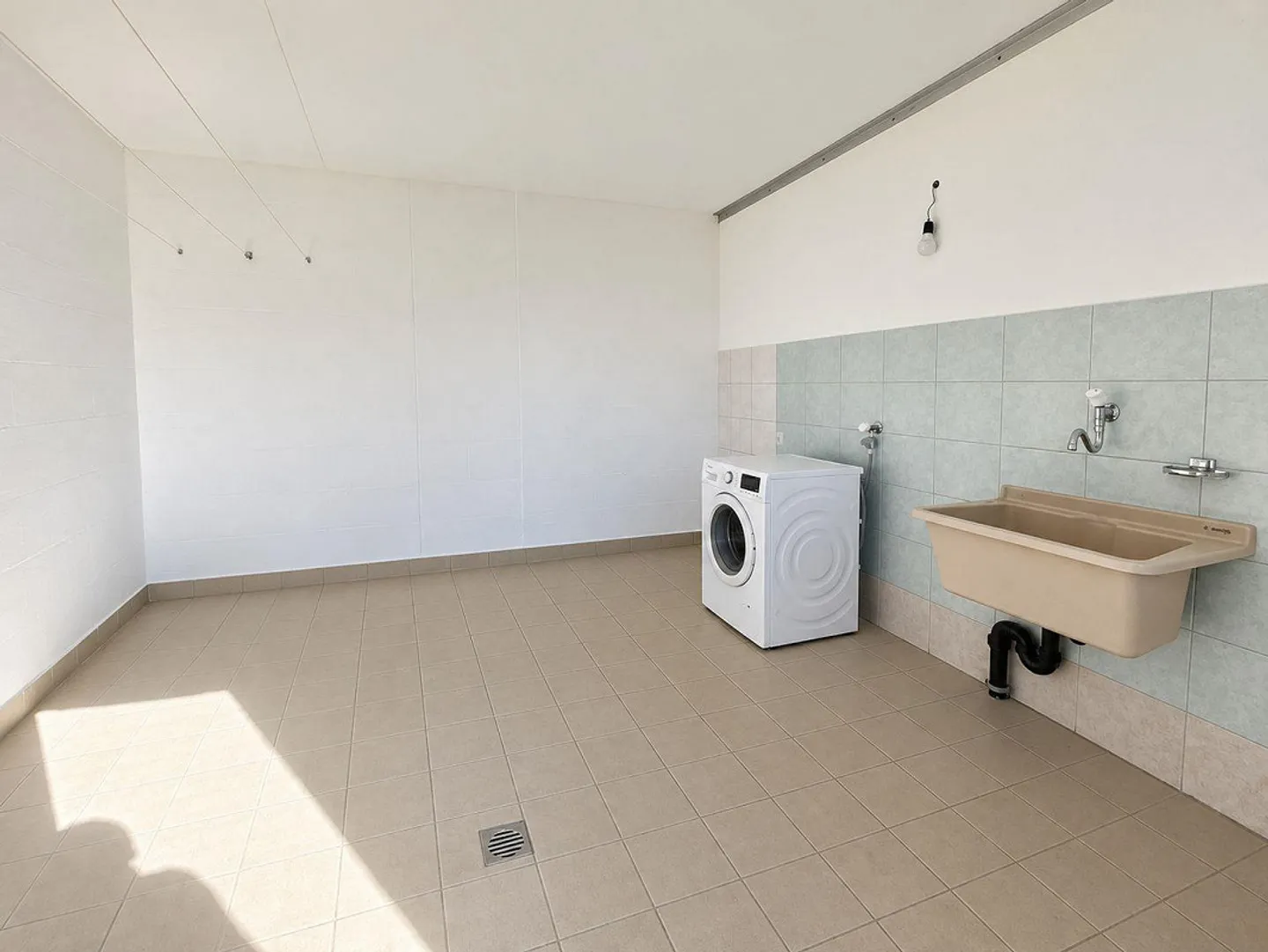 Luminoso appartamento di 3.5 locali in posizione tranquilla - Foto 8 di 9