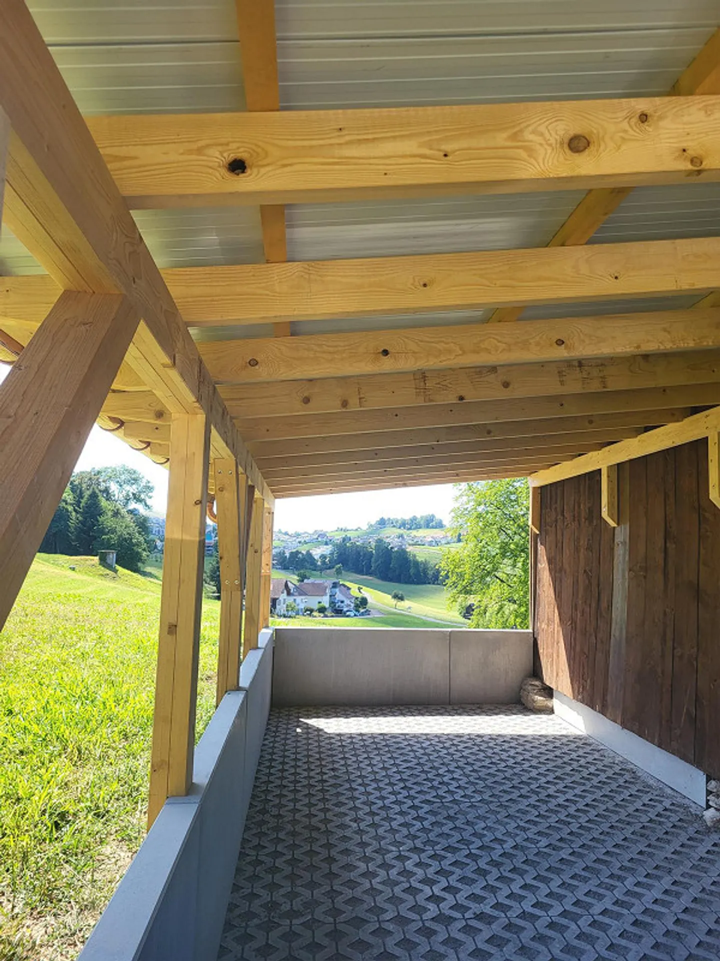 Wood magazine in Freienbach, ideal as storage or workshop - Photo 4 of 4