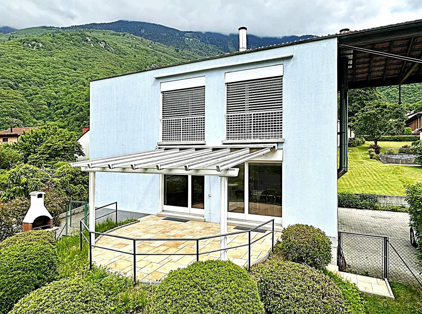 Casa unifamiliare in zona residenziale tranquilla - Foto 1 di 20
