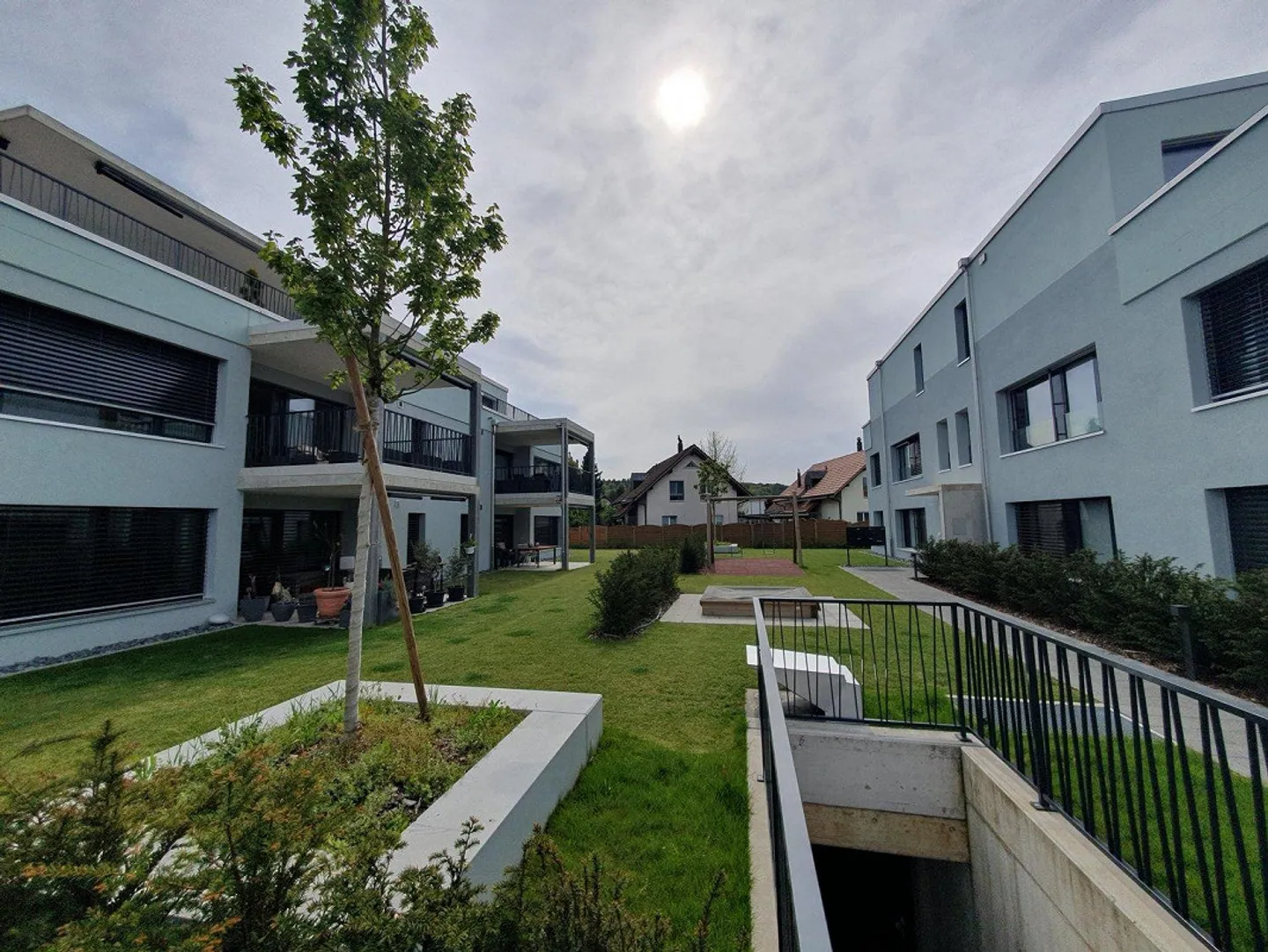 Sonnige 4½-Zimmer-Wohnung im EG in ruhigem, familienfreundlichem Qu... - Foto 3 von 13