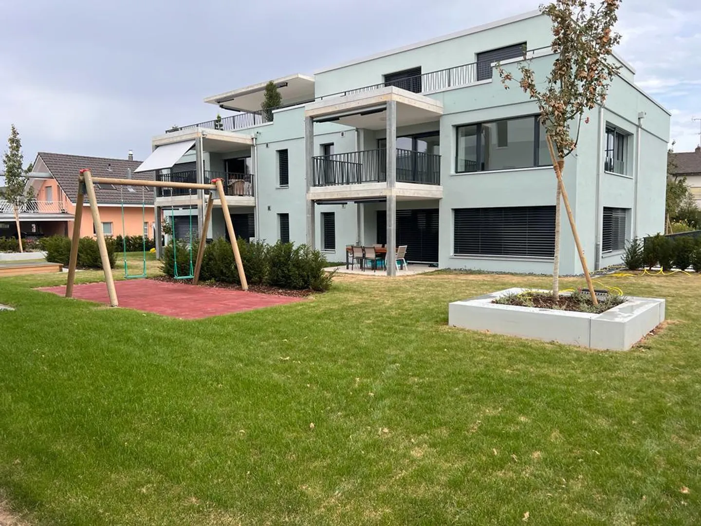 Sonnige 4½-Zimmer-Wohnung im EG in ruhigem, familienfreundlichem Qu... - Foto 4 von 13