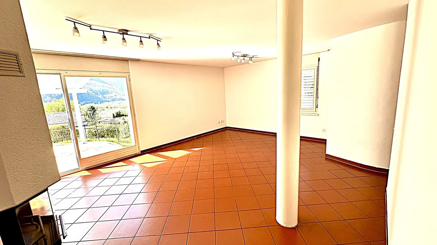 Casa unifamiliare in zona residenziale tranquilla - Foto 7 di 20