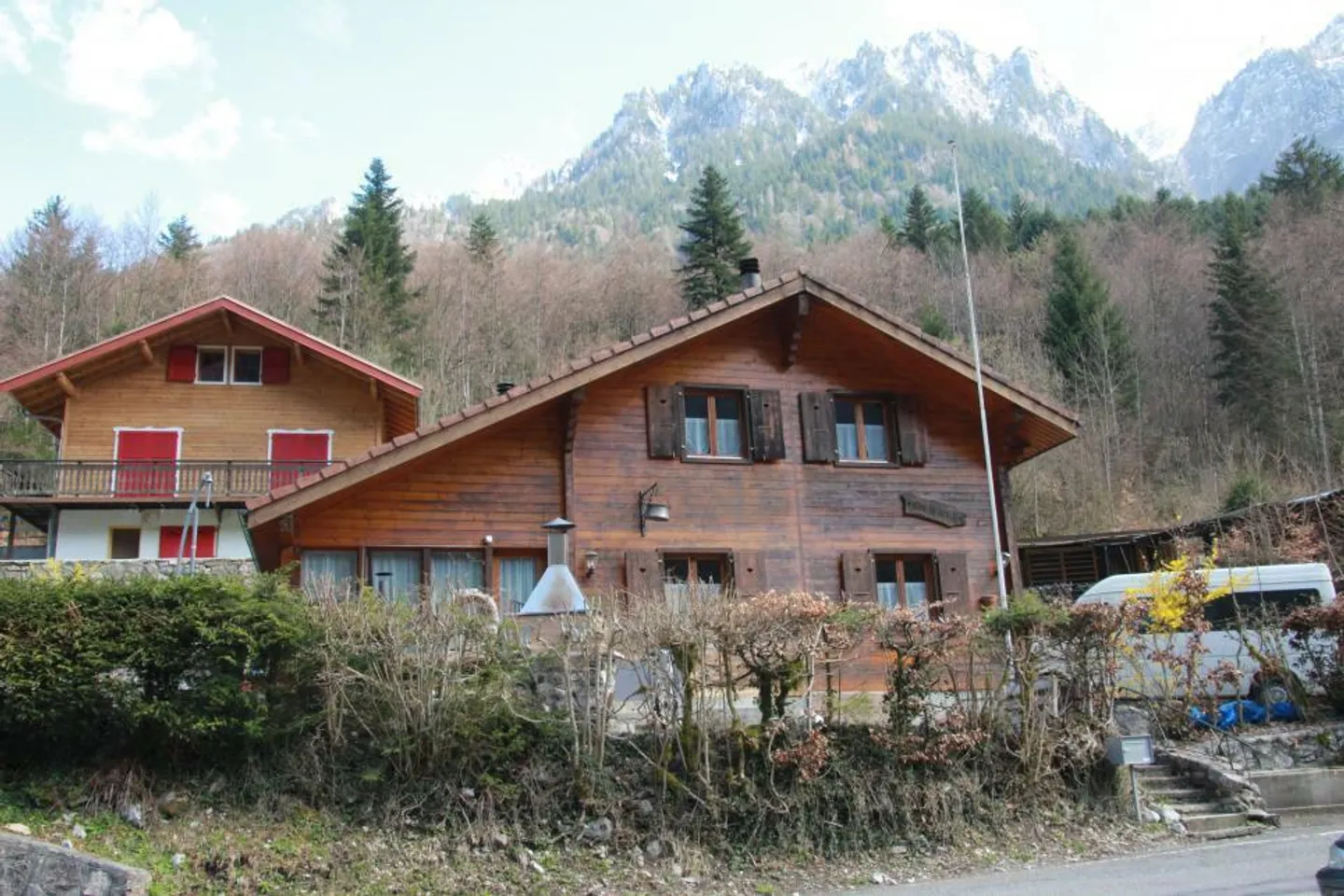 Grande chalet di 5 1/2 locali di circa 136 m2 di superficie abitabile su un lotto paesaggistico di 7 - Foto 1 di 13