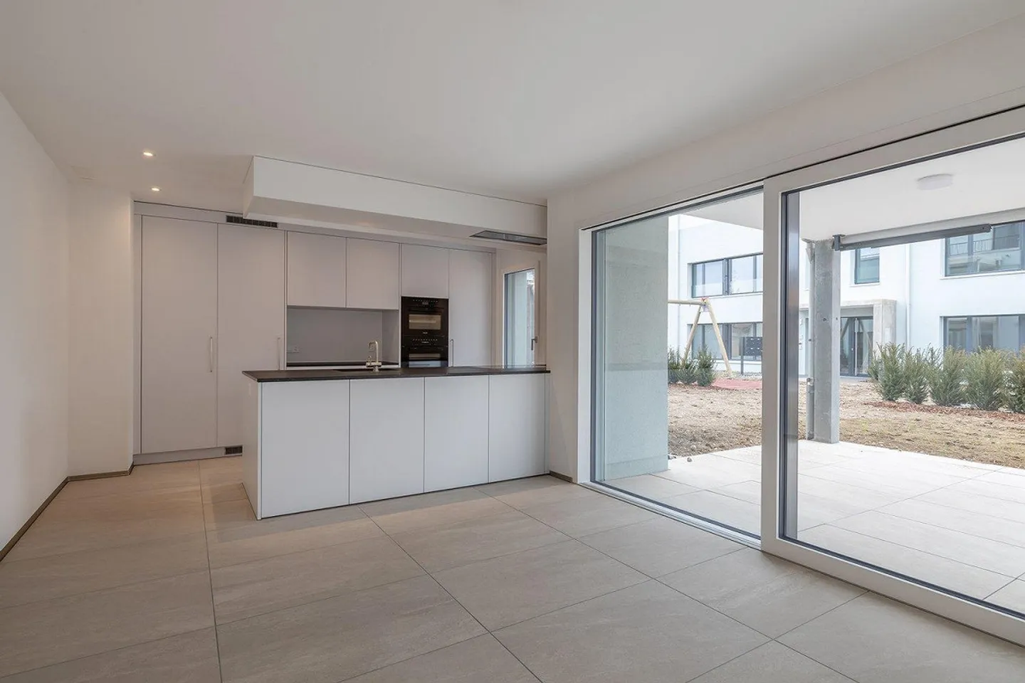 Sonnige 4½-Zimmer-Wohnung im EG in ruhigem, familienfreundlichem Qu... - Foto 6 von 13