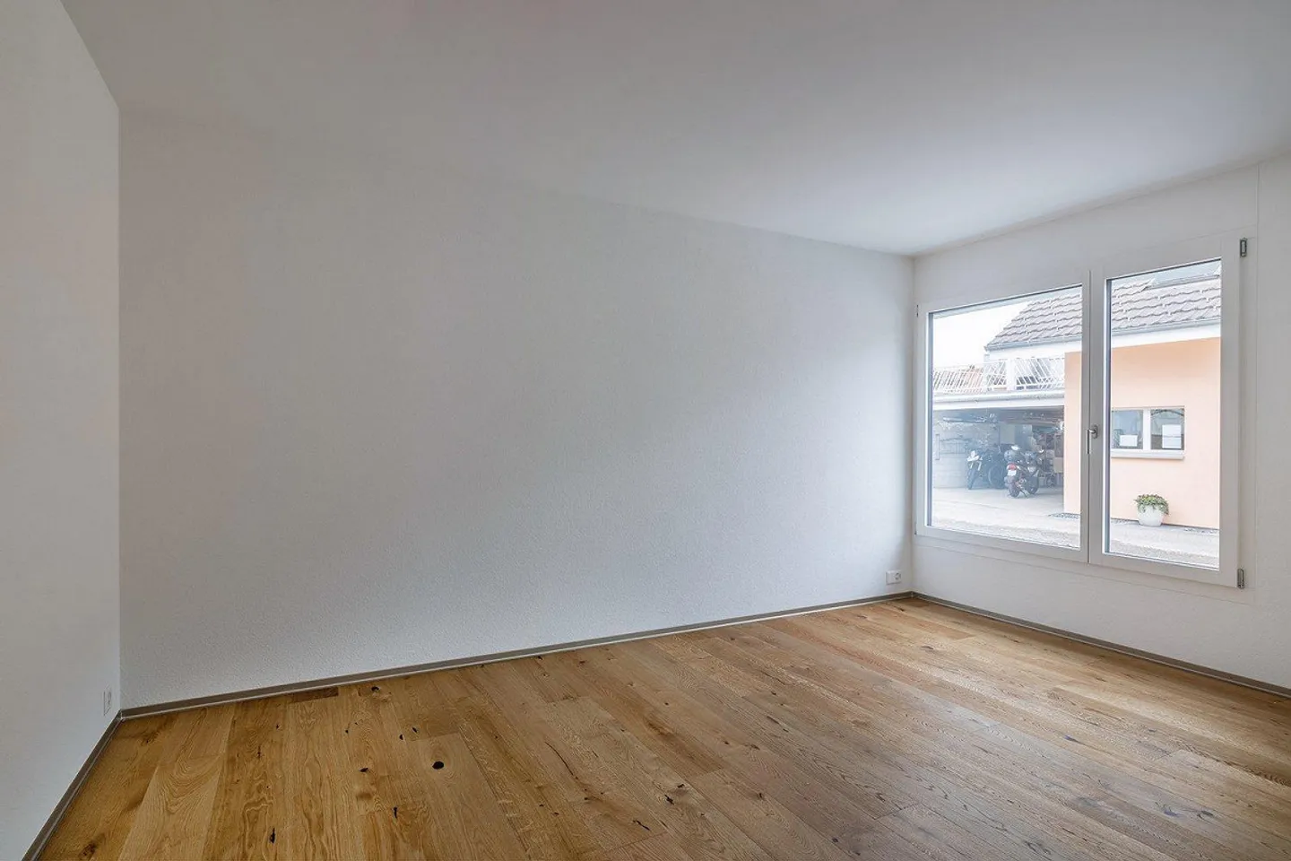 Sonnige 4½-Zimmer-Wohnung im EG in ruhigem, familienfreundlichem Qu... - Foto 9 von 13