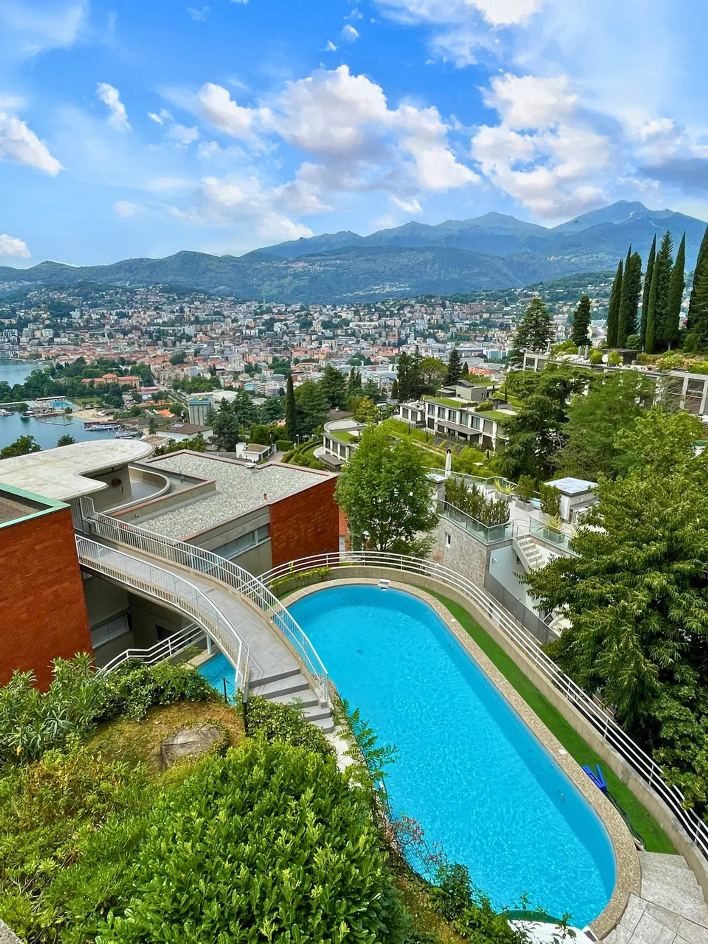 Modern penthouse with stunning rooftop terrace - Photo 16 of 16