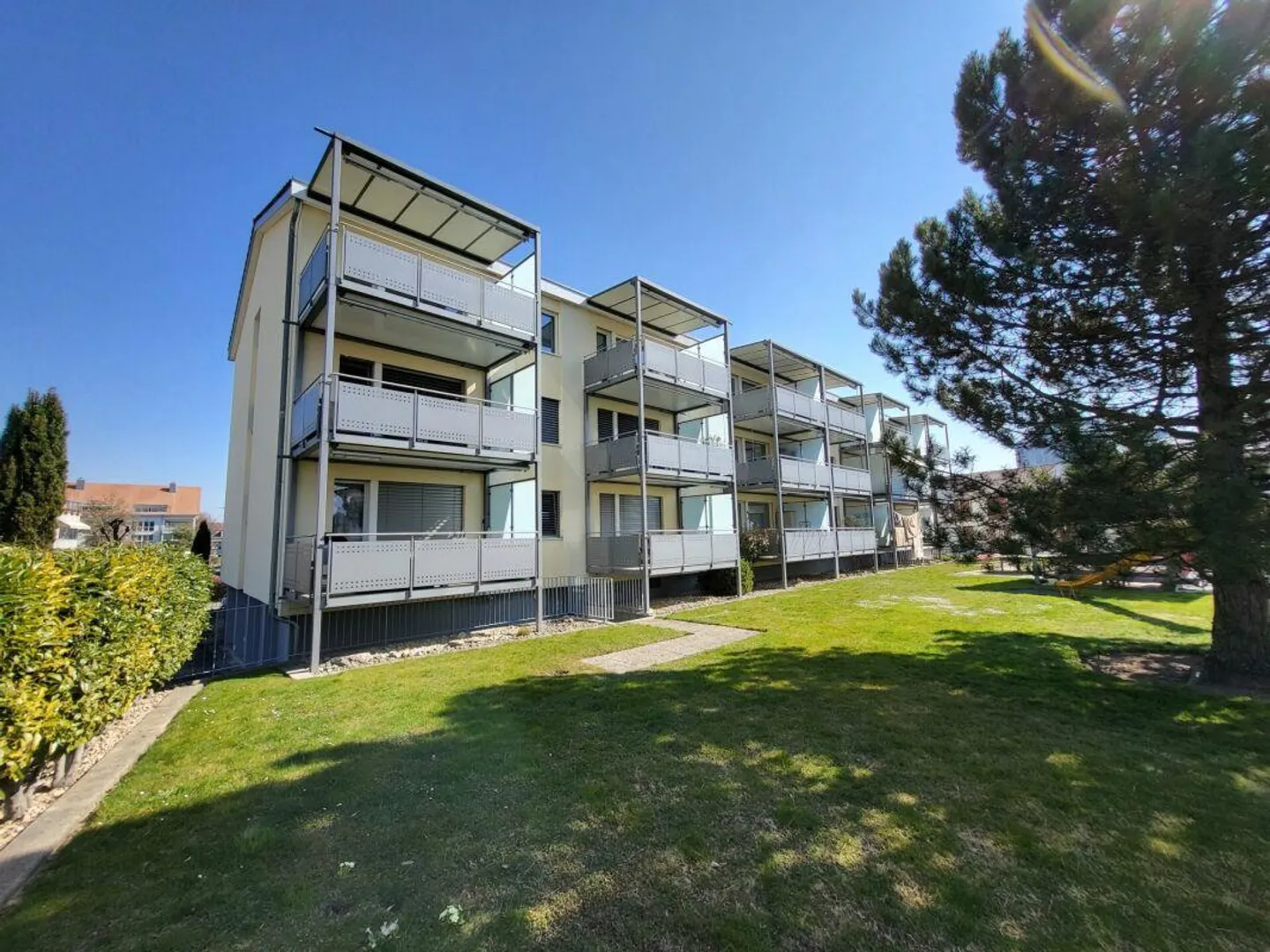 Charmante appartement de 3,5 pièces dans le quartier de Blüemlismatt - Photo 1 sur 12